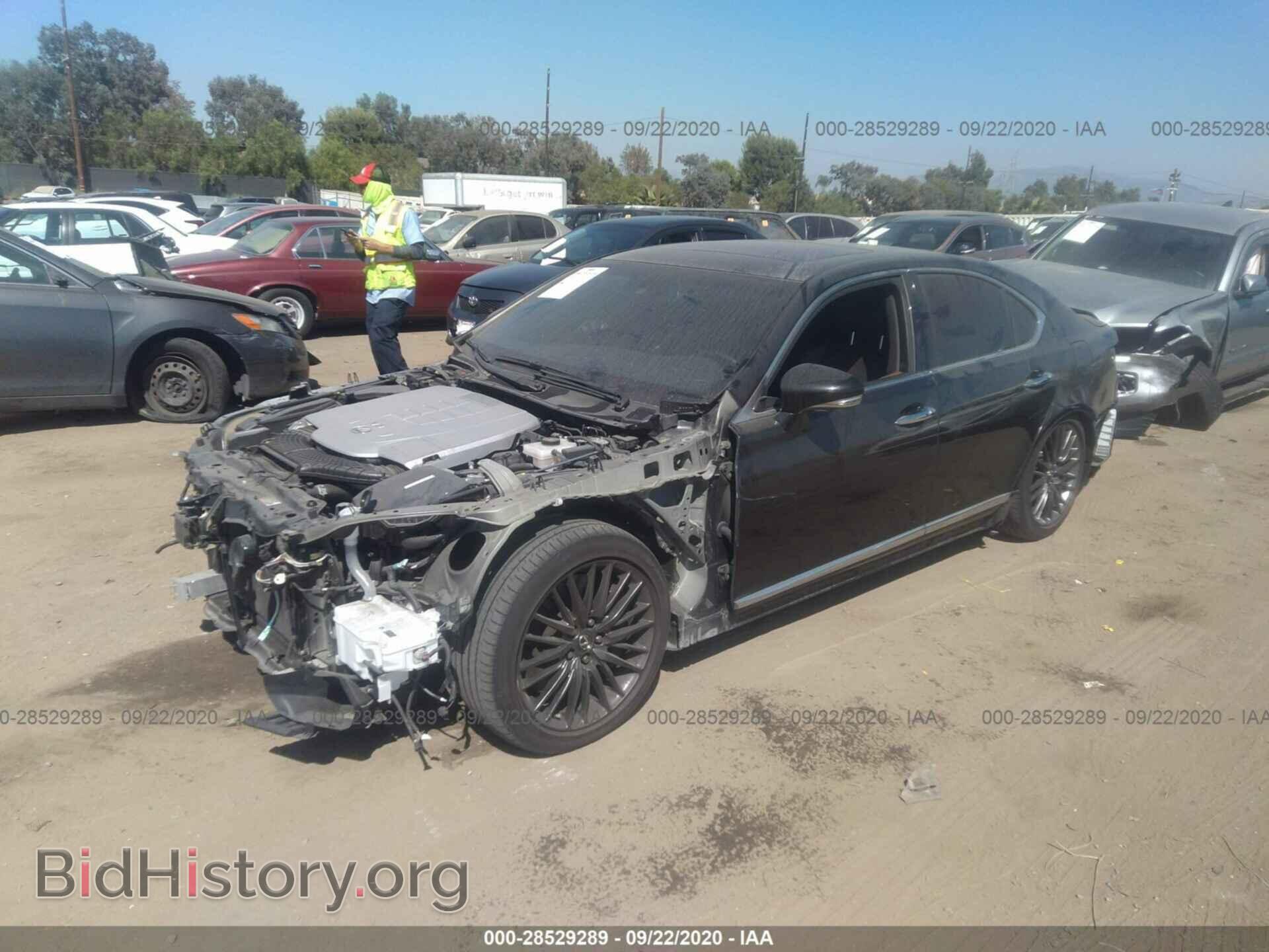 2017 LEXUS LS - VIN: JTHBL5EF0H5145997 - Фото 2