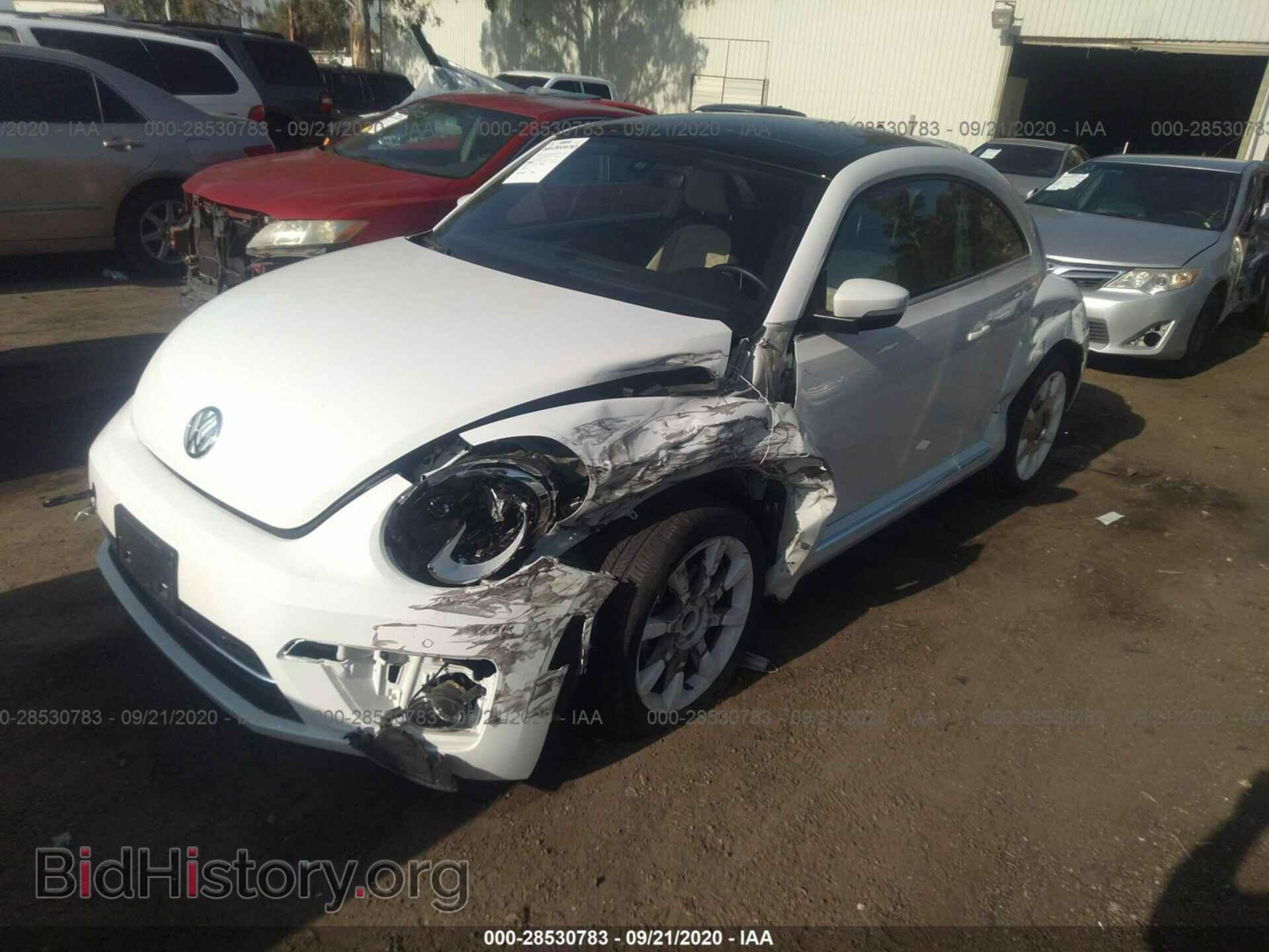 2019 VOLKSWAGEN BEETLE - VIN: 3VWFD7AT6KM703941 - Фото 2