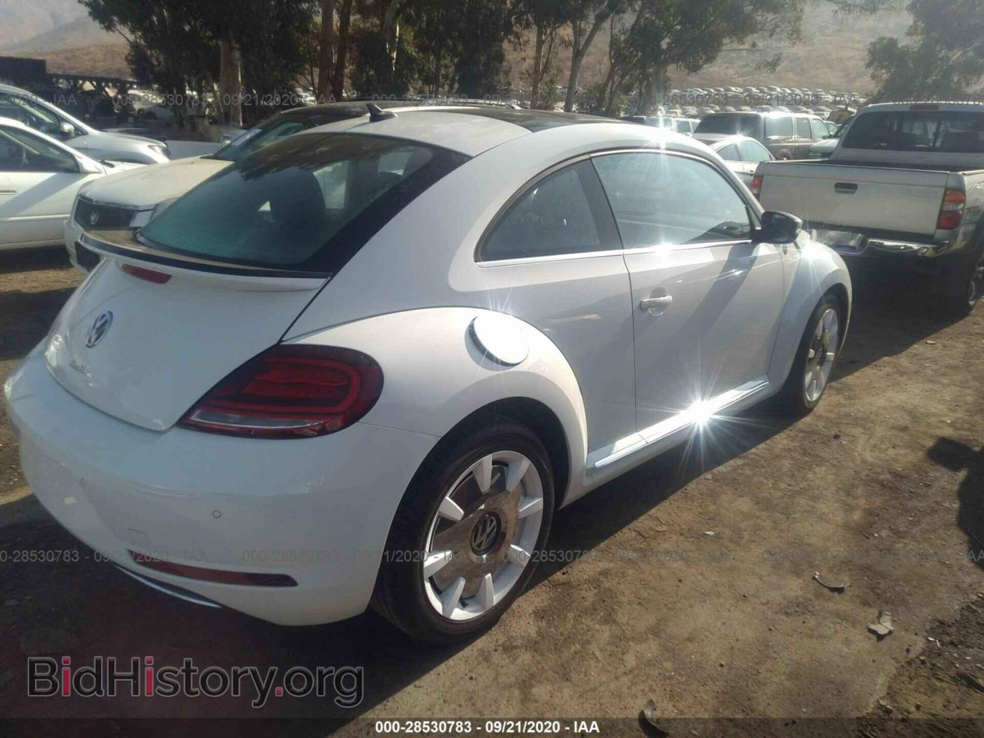 2019 VOLKSWAGEN BEETLE - VIN: 3VWFD7AT6KM703941 - Фото 4