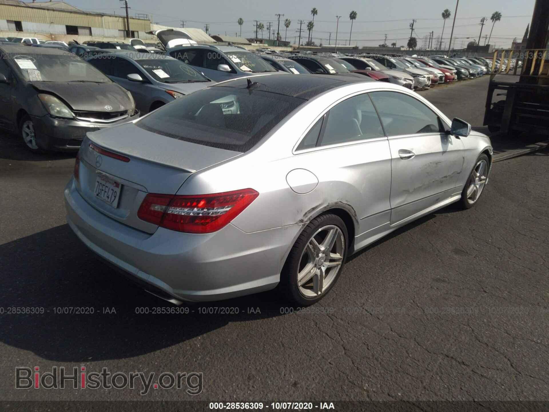 2011 MERCEDES-BENZ E-CLASS - VIN: WDDKJ7CB4BF113239 - Photo 4