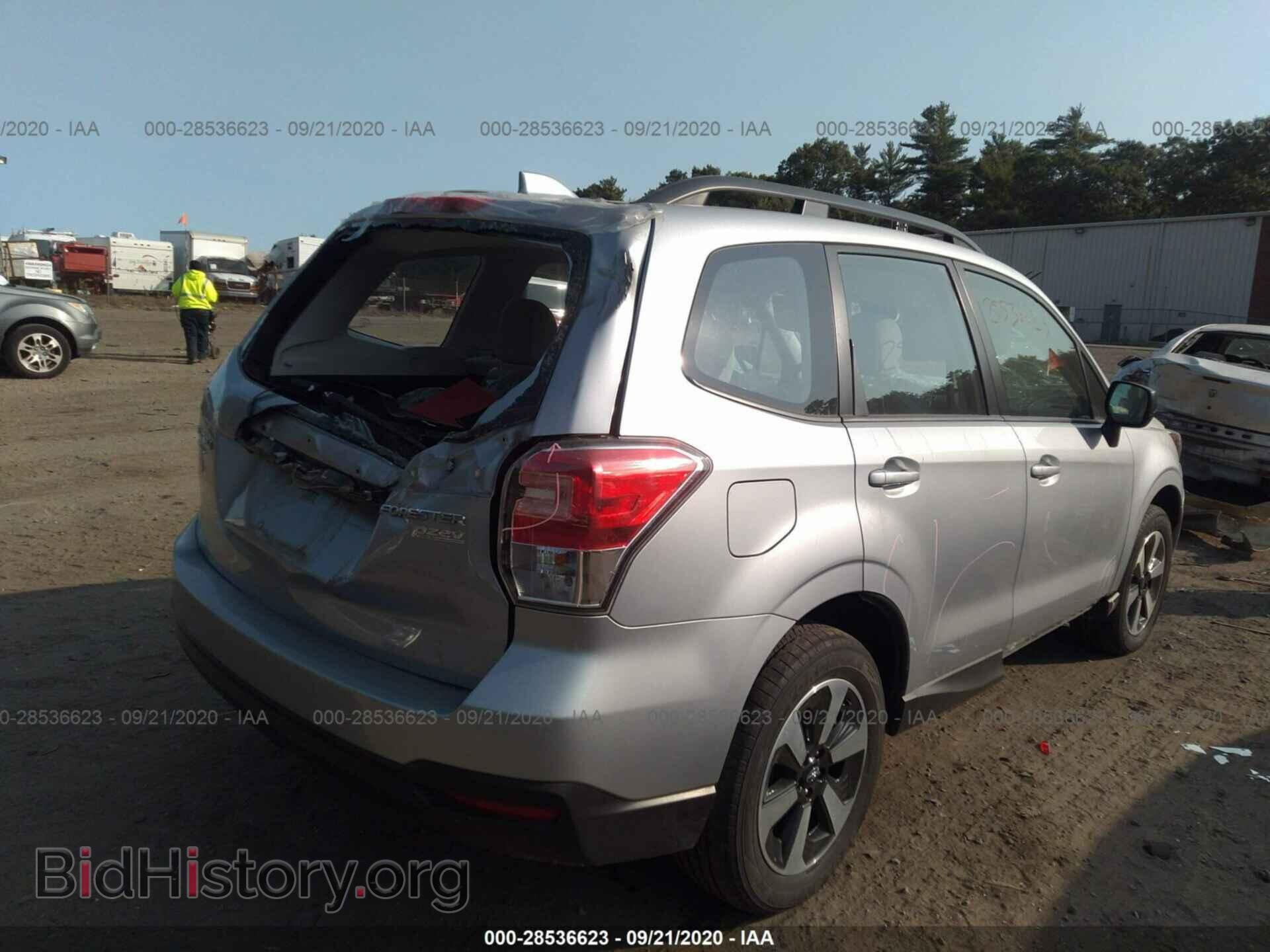 2017 SUBARU FORESTER - VIN: JF2SJABC6HH480773 - Фото 4