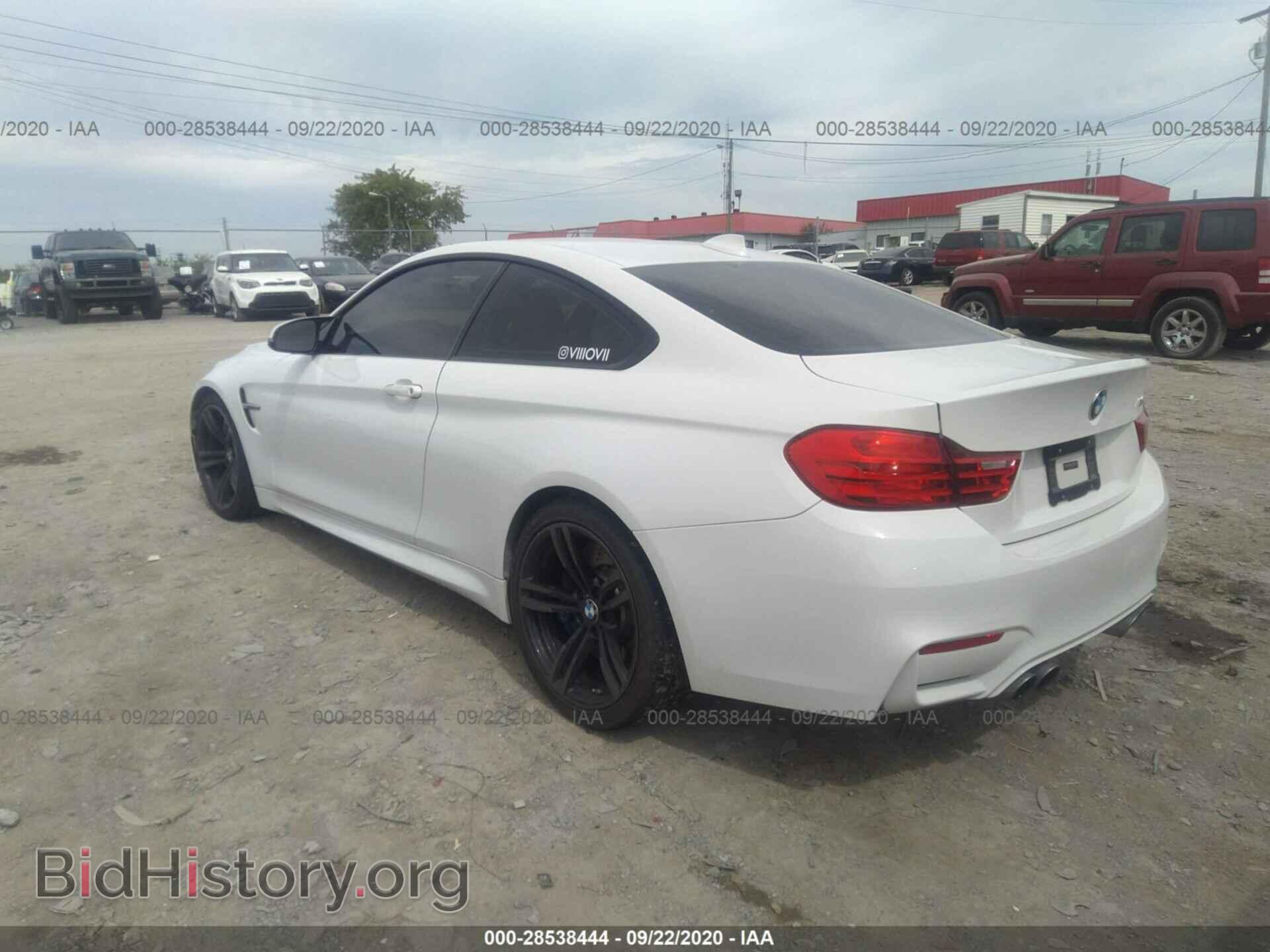 2015 BMW M4 - VIN: WBS3R9C54FK330177 - Фото 3