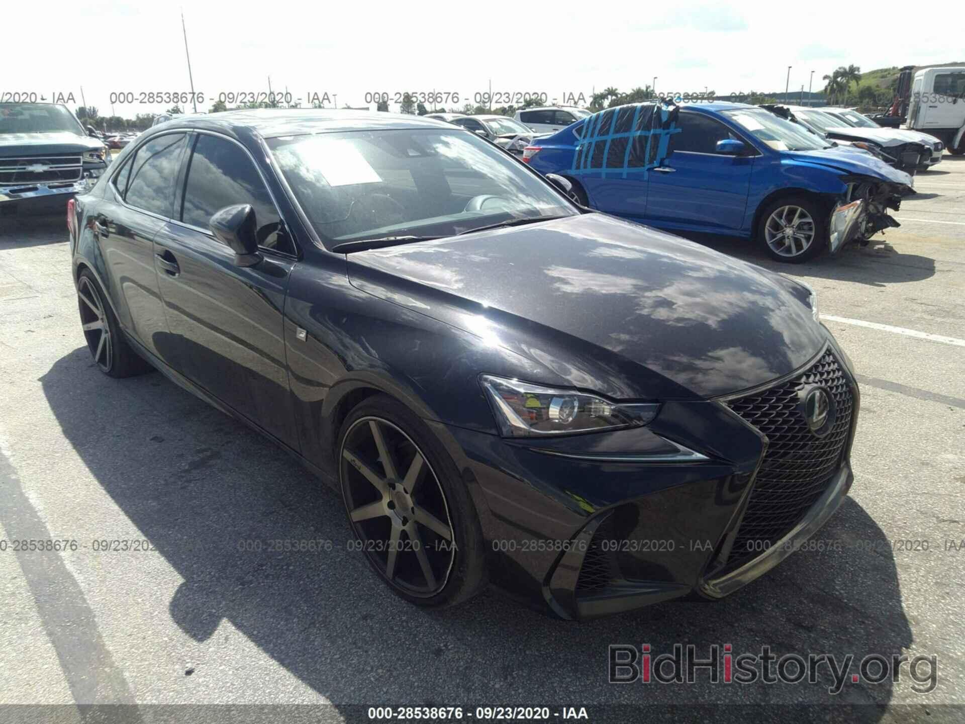 Photo JTHBA1D22H5052895 - LEXUS IS 2017