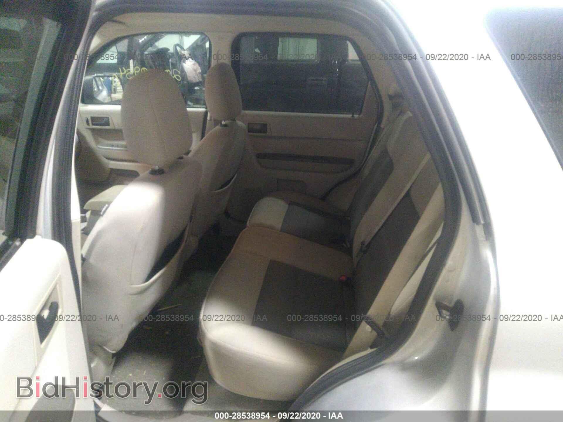2008 FORD ESCAPE - VIN: 1FMCU93168KC16151 - Фото 8