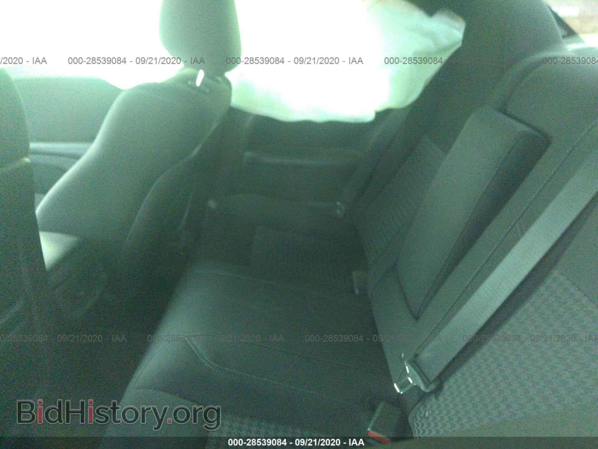 2019 DODGE CHALLENGER - VIN: 2C3CDZAG0KH623154 - Photo 8