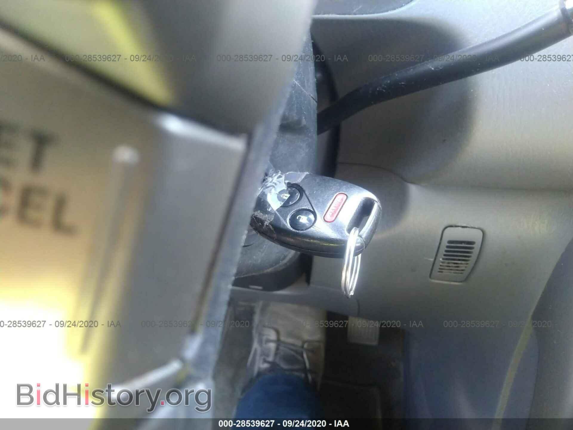 2005 HONDA PILOT - VIN: 5FNYF18405B063140 - Фото 11