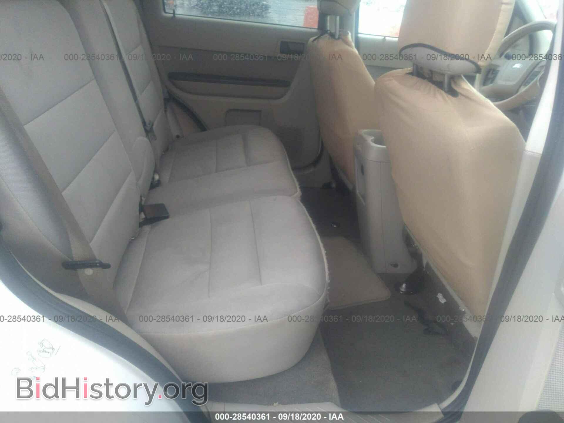 2012 FORD ESCAPE - VIN: 1FMCU0DG4CKA41633 - Photo 8