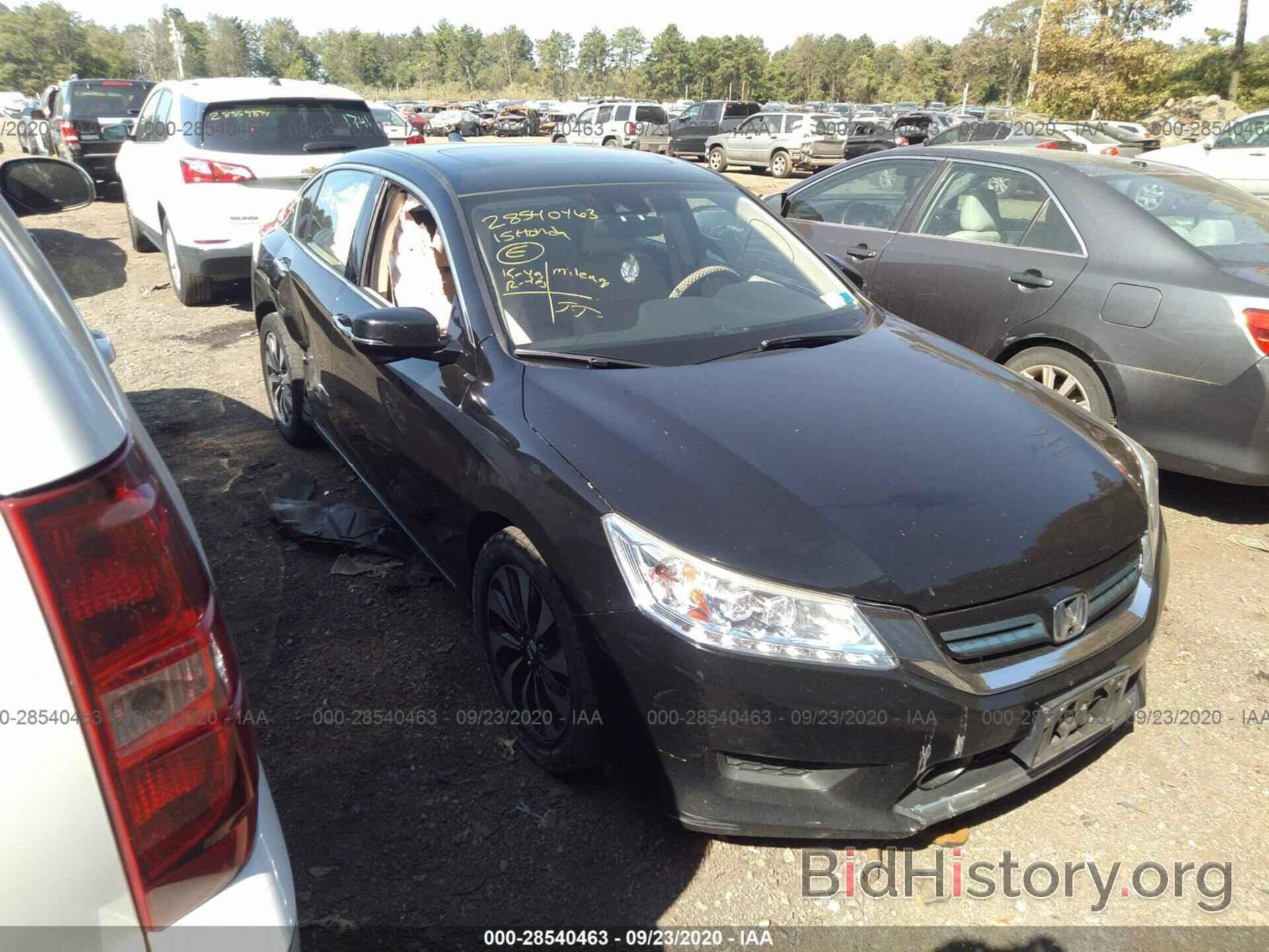 Photo 1HGCR6F79FA007494 - HONDA ACCORD HYBRID 2015