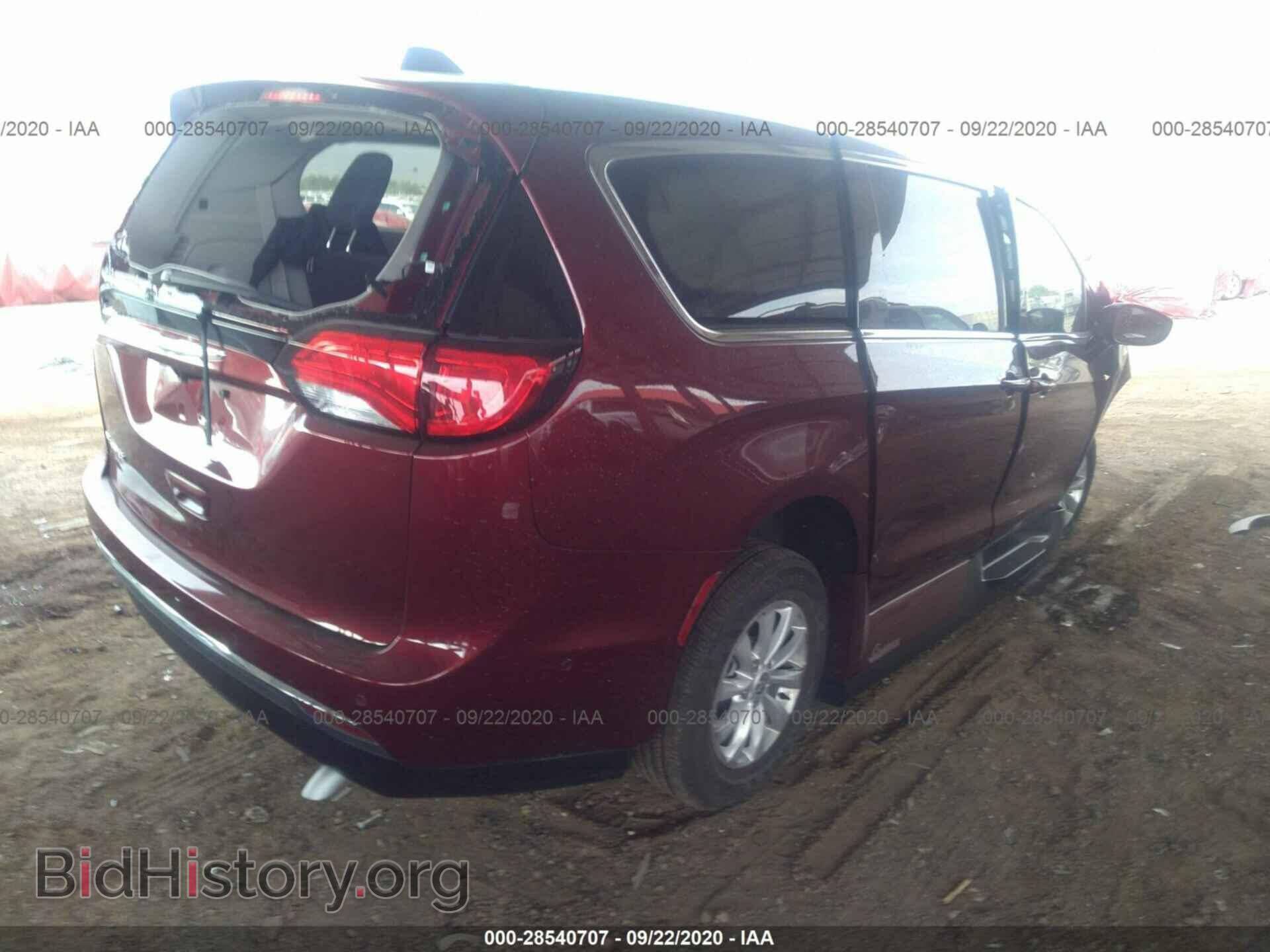 2017 CHRYSLER PACIFICA - VIN: 2C4RC1DGXHR748607 - Фото 4