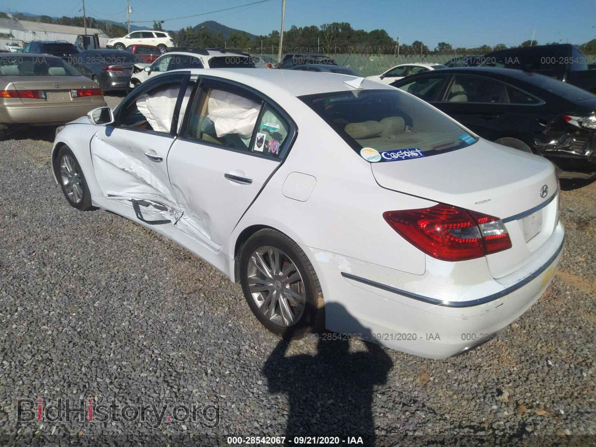 2014 HYUNDAI GENESIS - VIN: KMHGC4DD3EU259765 - Фото 3