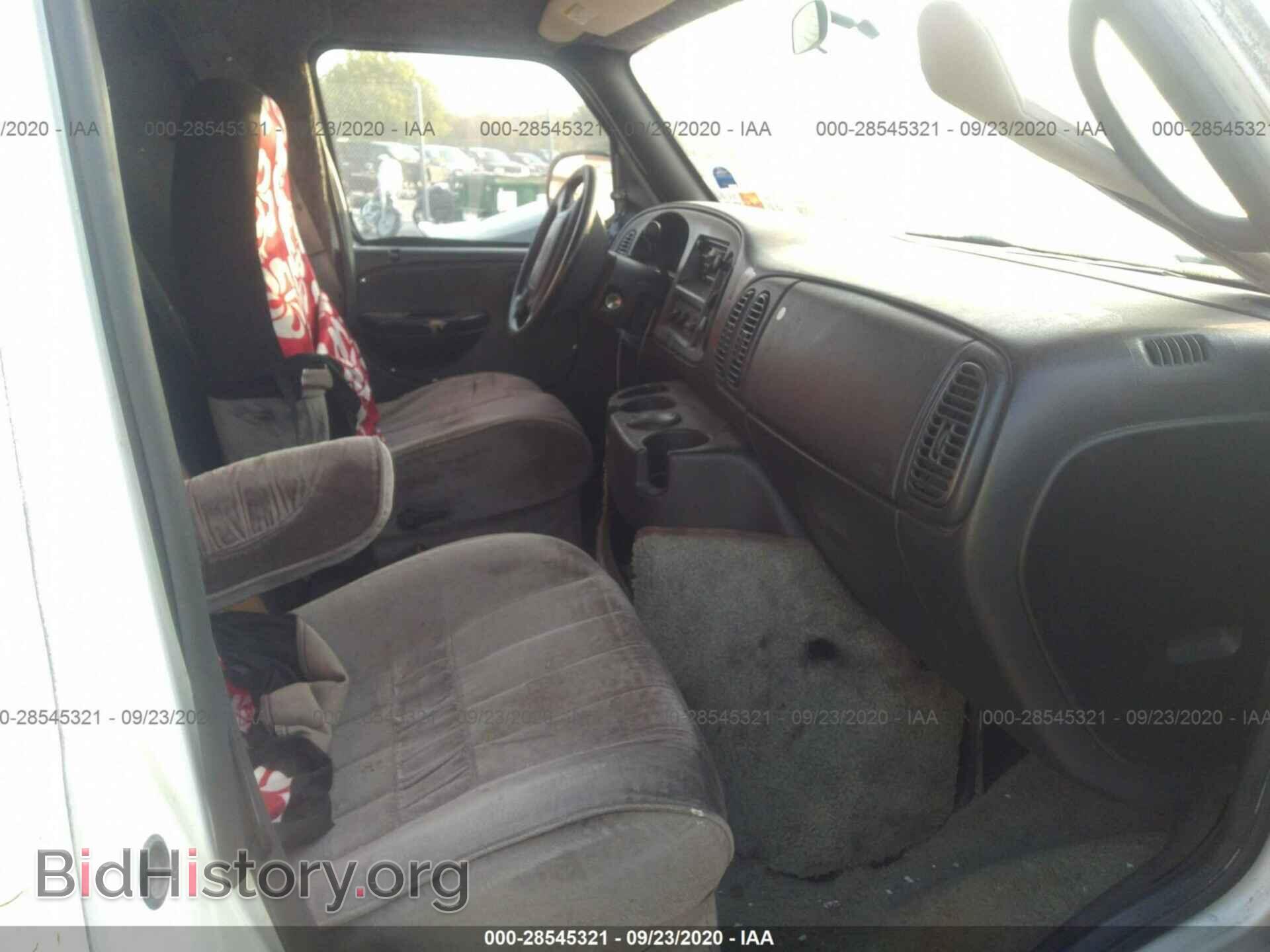 2002 DODGE RAM VAN - VIN: 2B6HB11Y92K115533 - Photo 5