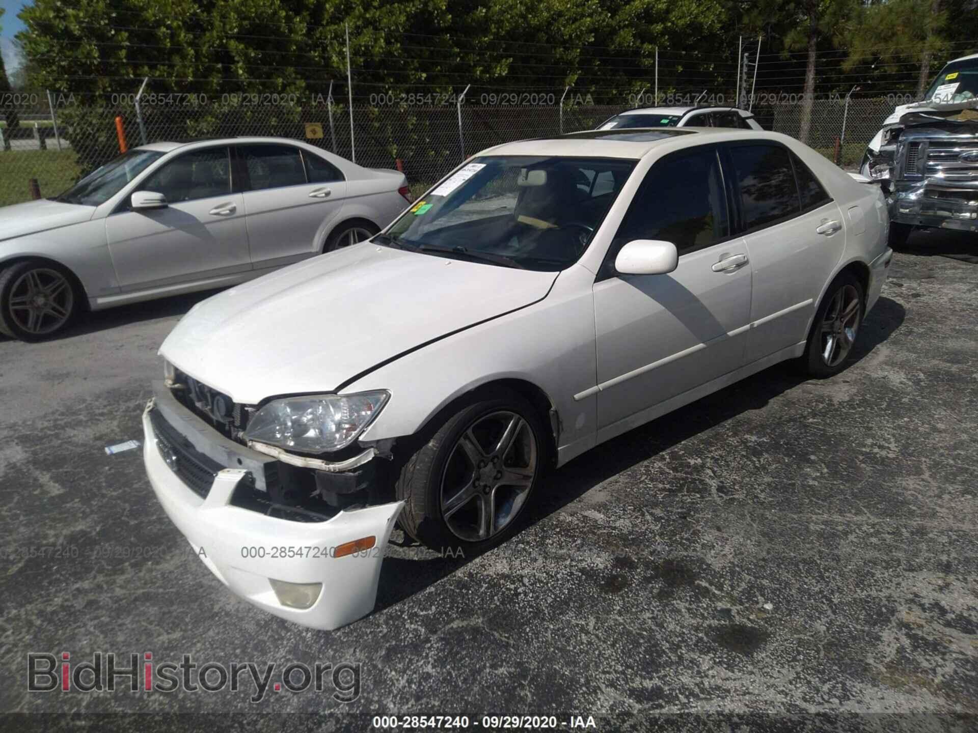 2003 LEXUS IS 300 - VIN: JTHBD192X30068462 - Фото 2