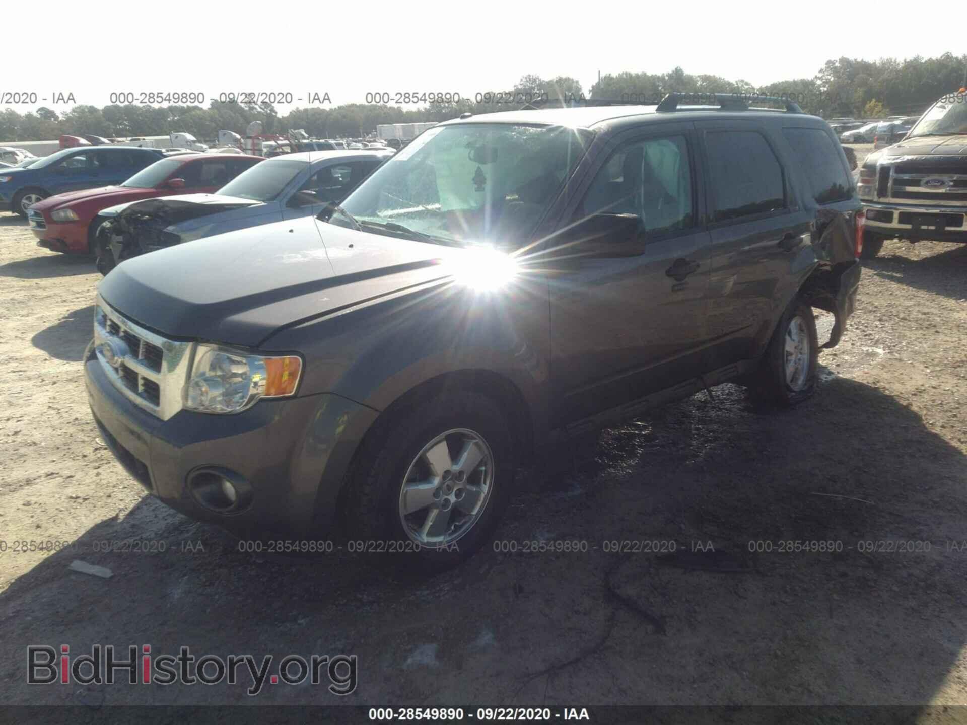 2011 FORD ESCAPE - VIN: 1FMCU0D74BKC30376 - Фото 2