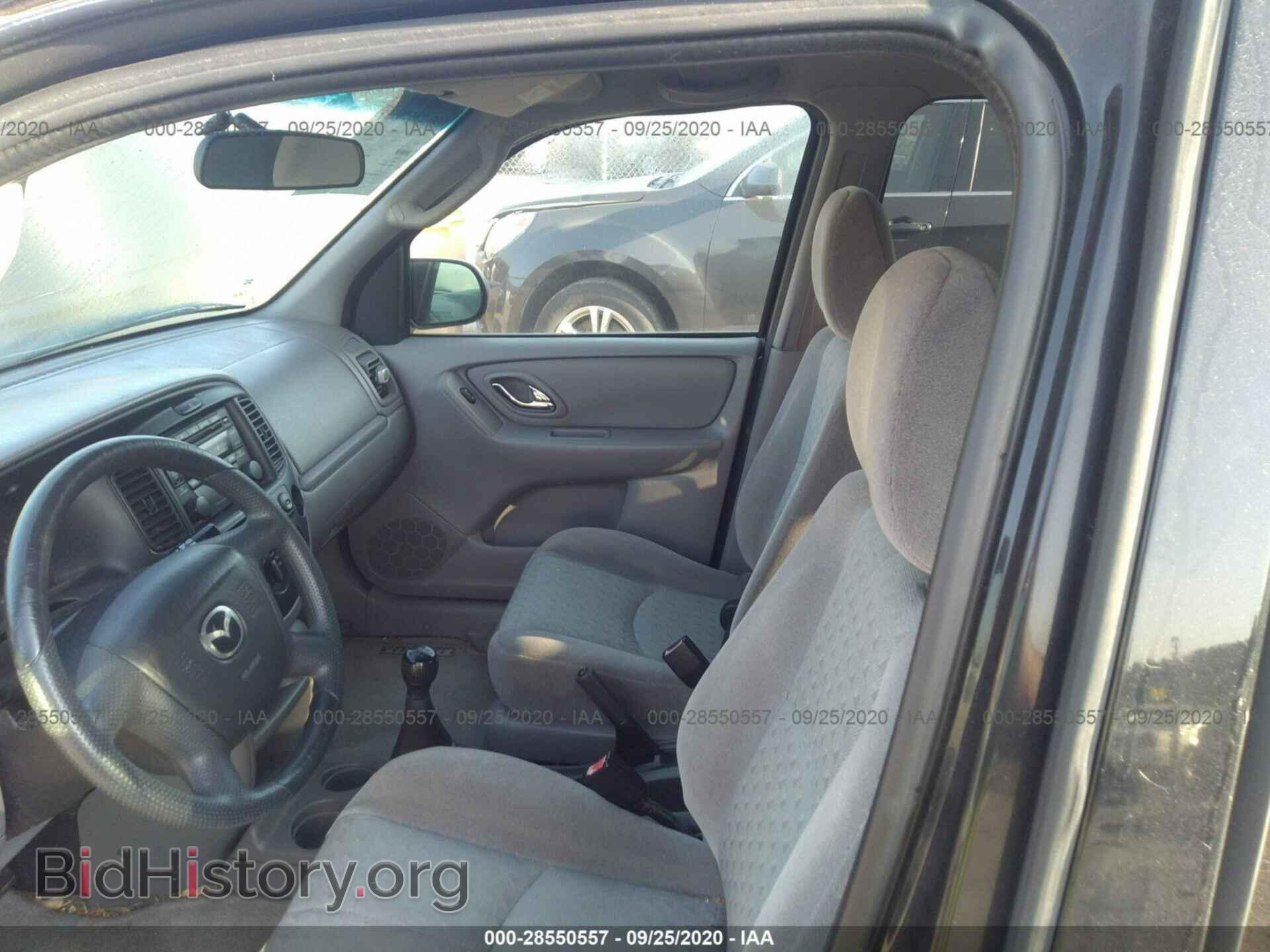 2002 MAZDA TRIBUTE - VIN: 4F2YU06B82KM36070 - Photo 5