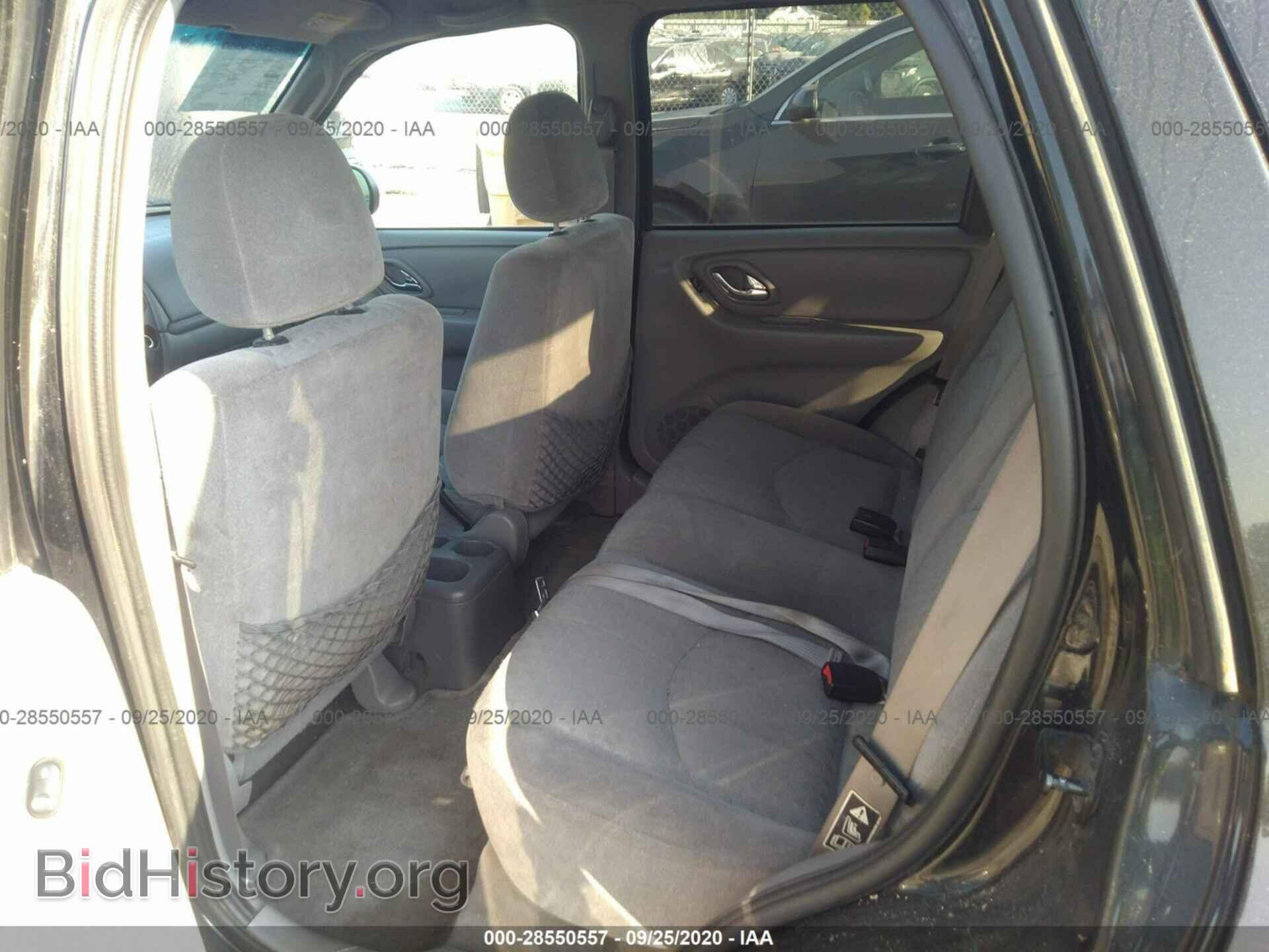 2002 MAZDA TRIBUTE - VIN: 4F2YU06B82KM36070 - Photo 8