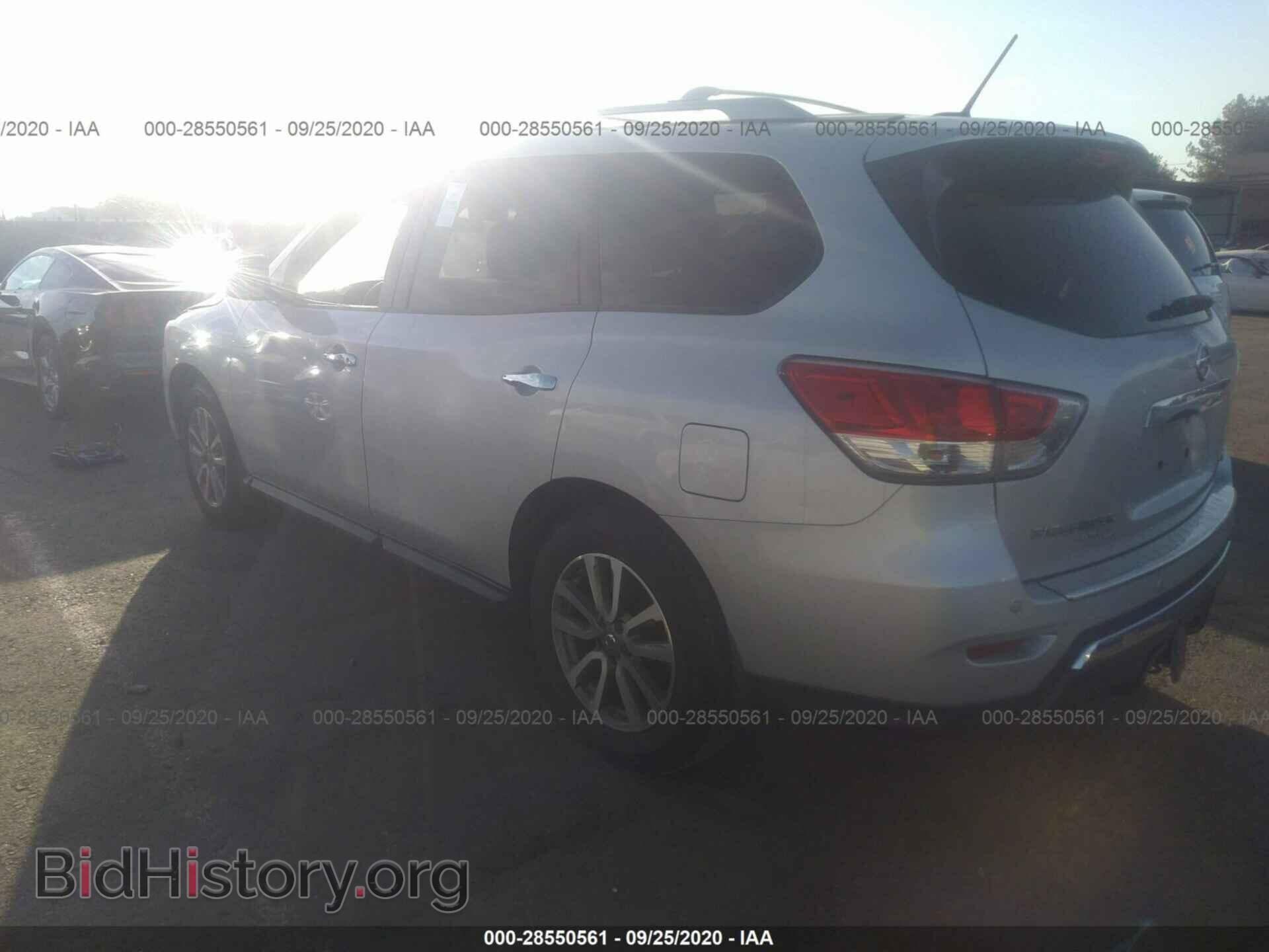 2014 NISSAN PATHFINDER - VIN: 5N1AR2MN2EC625299 - Фото 3
