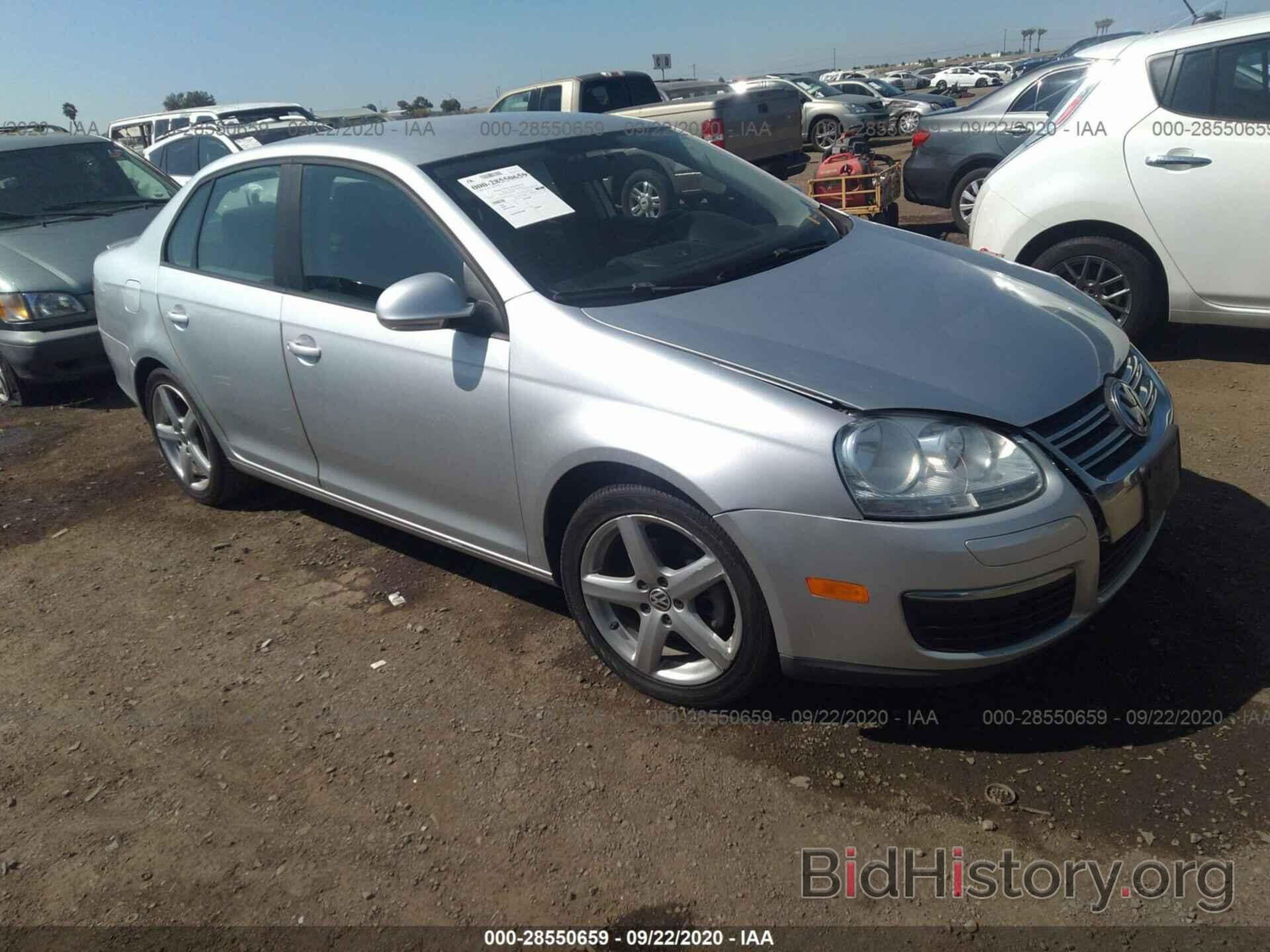 Photo 3VWAZ7AJ0AM144122 - VOLKSWAGEN JETTA SEDAN 2010