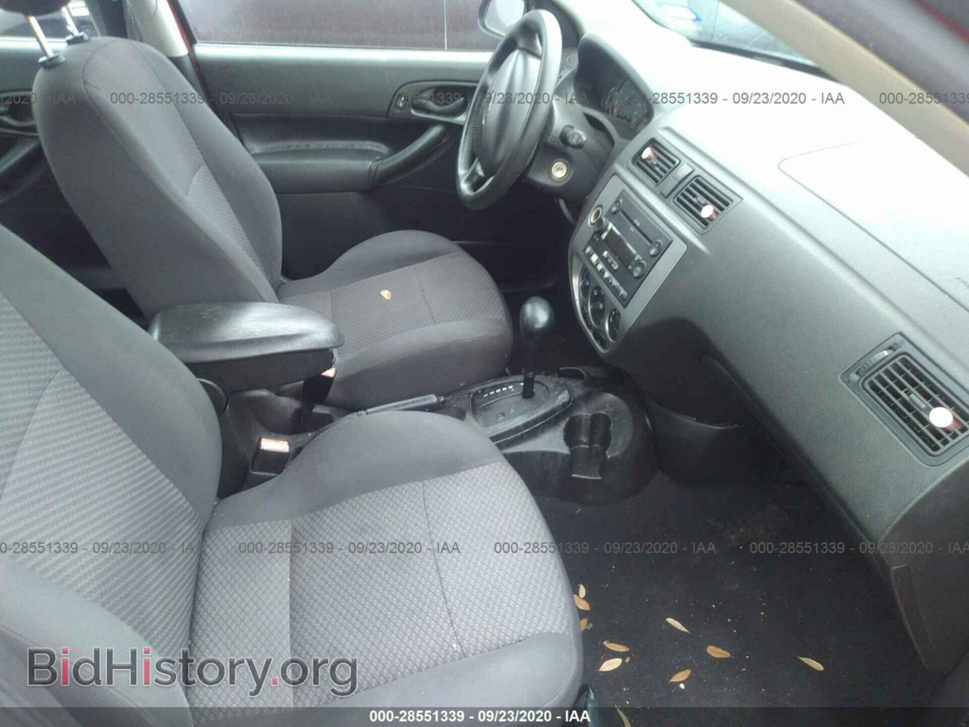 2005 FORD FOCUS - VIN: 3FAFP37N65R115367 - Фото 5