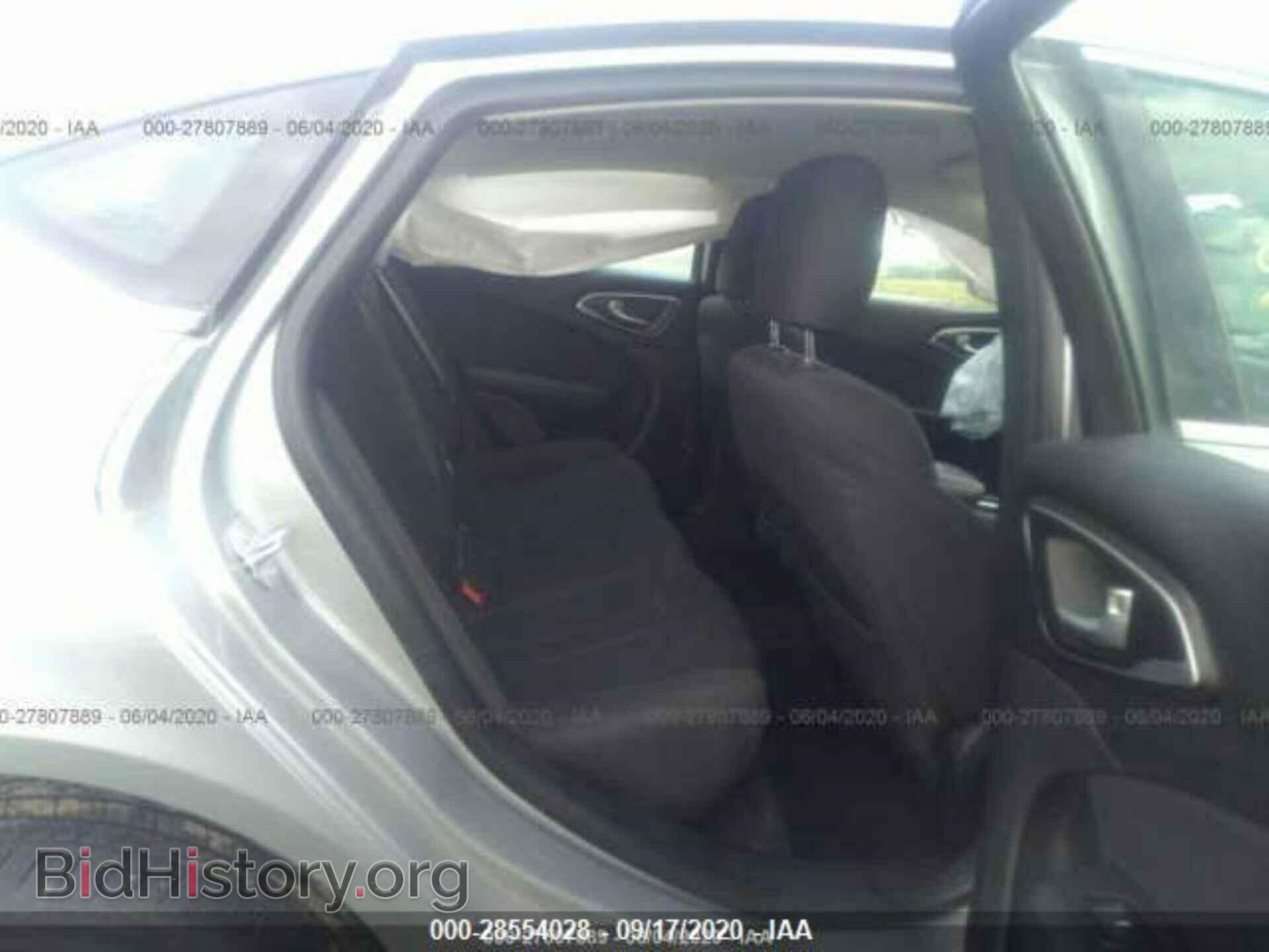 2016 CHRYSLER 200 - VIN: 1C3CCCAB0GN167482 - Фото 8