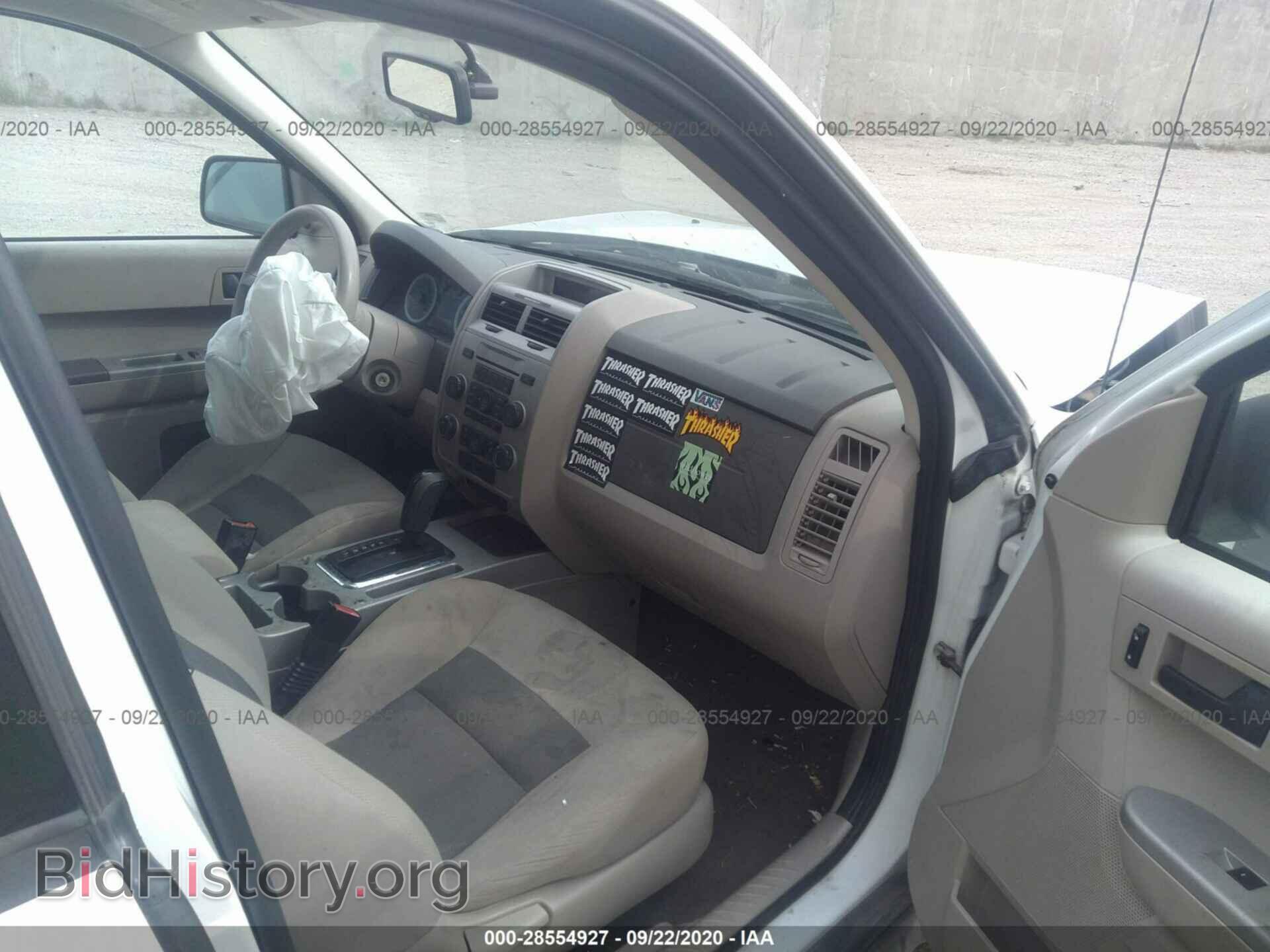 2008 FORD ESCAPE - VIN: 1FMCU03188KC00643 - Фото 5