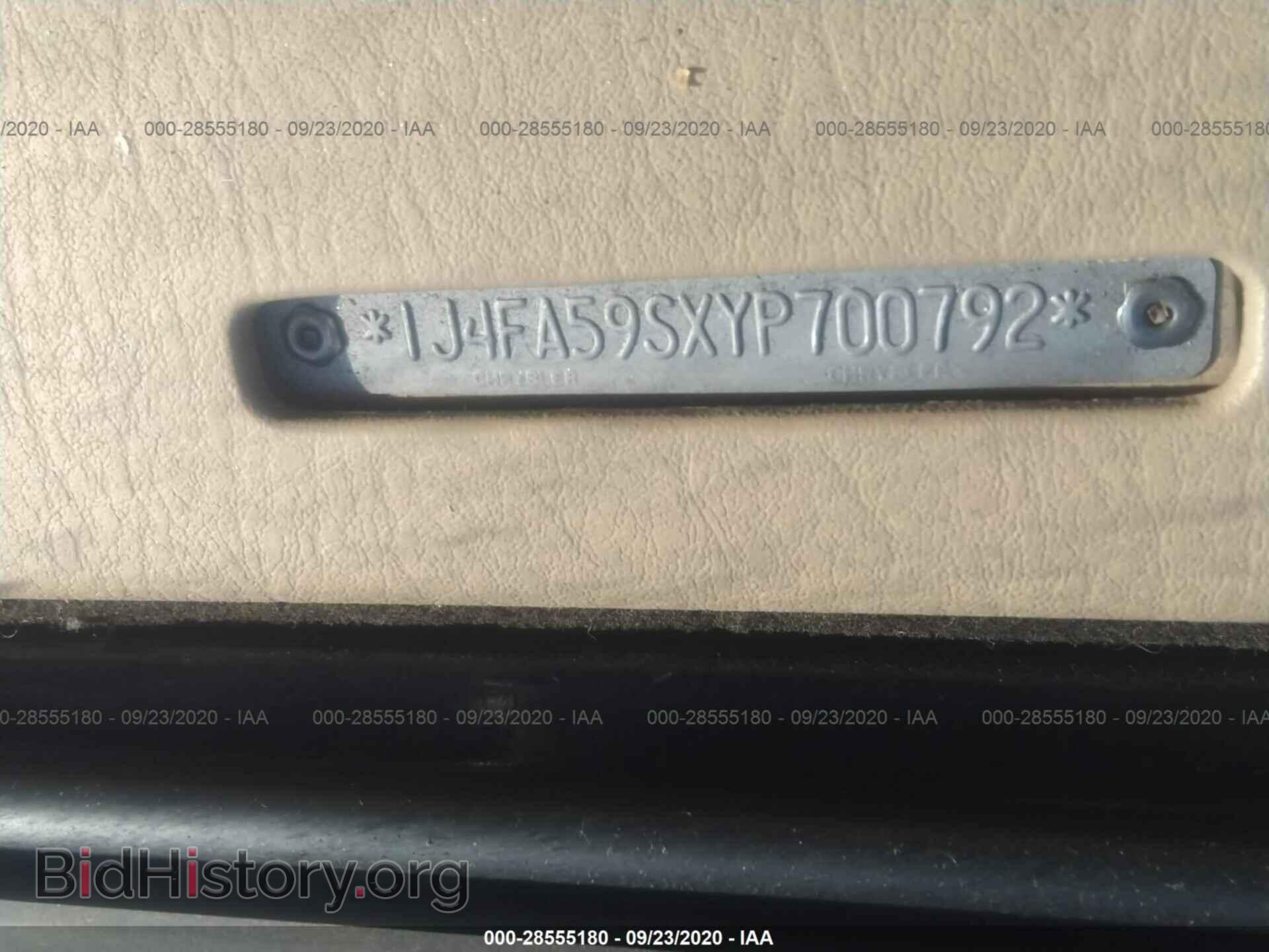 2000 JEEP WRANGLER - VIN: 1J4FA59SXYP700792 - Фото 9