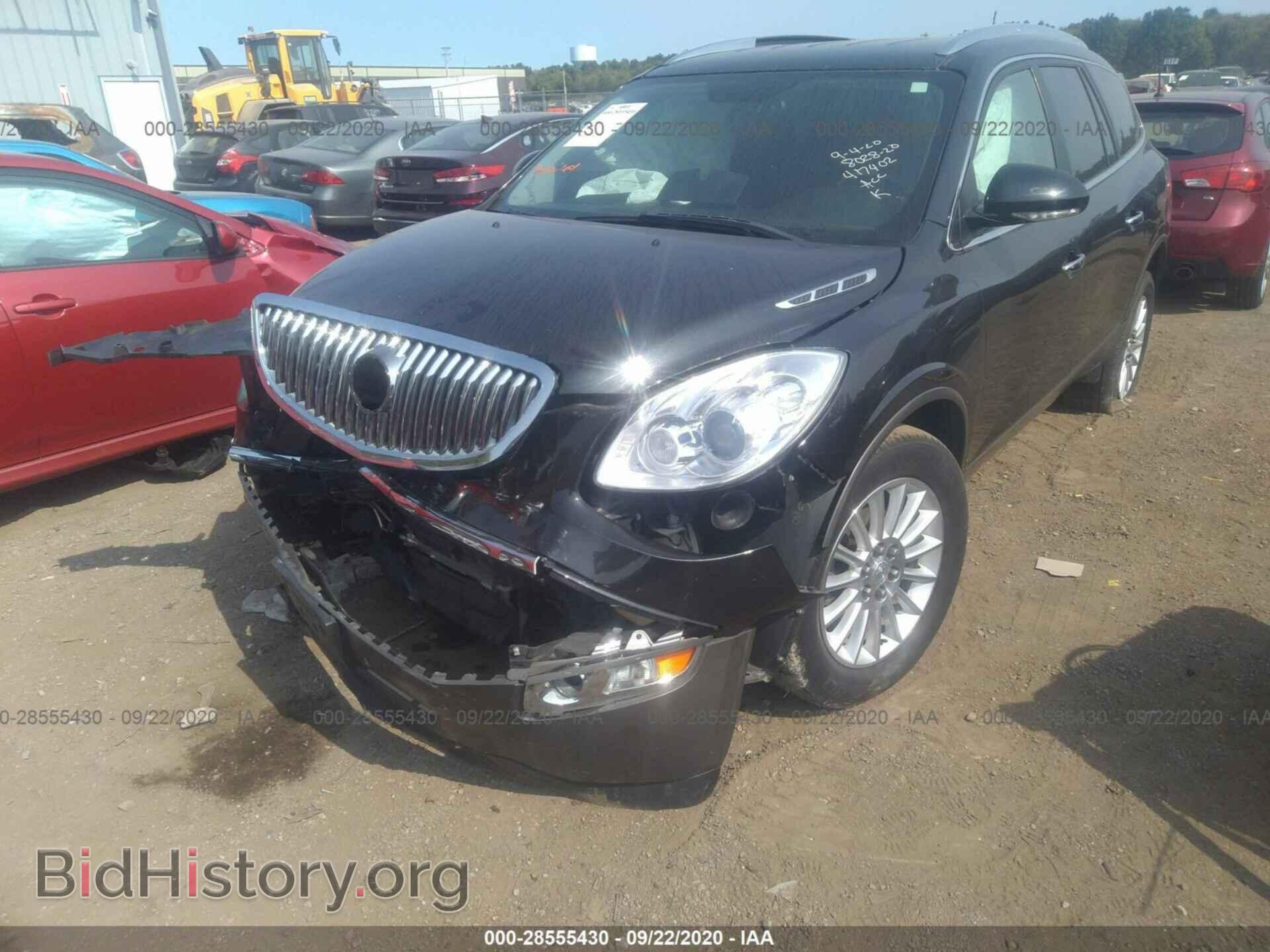 2011 BUICK ENCLAVE - VIN: 5GAKRAED1BJ417402 - Photo 2