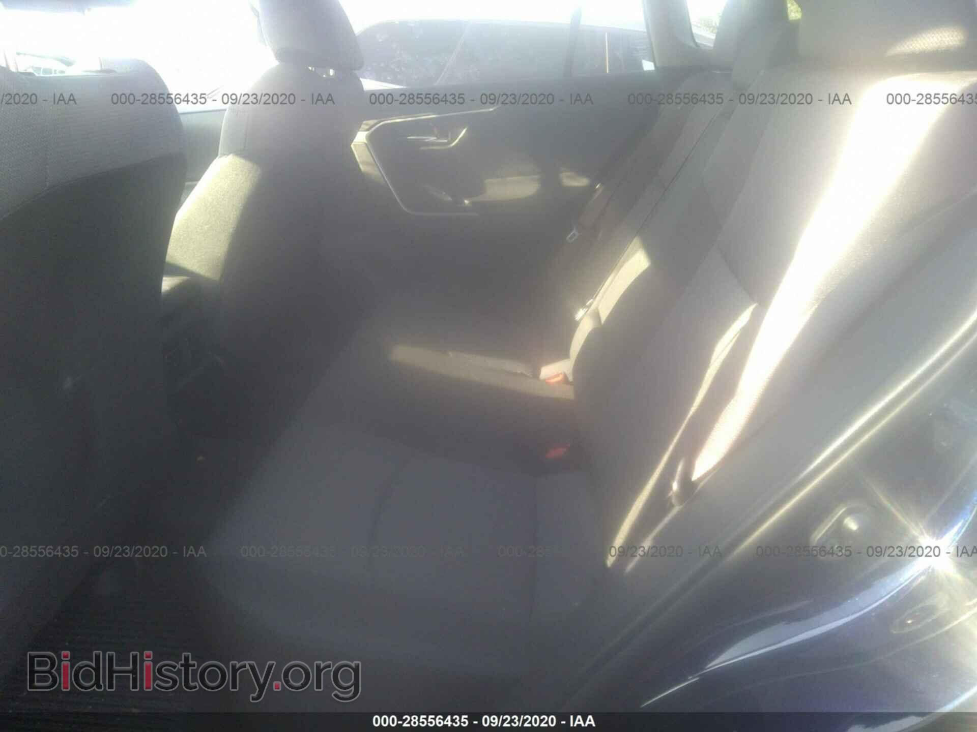 2019 TOYOTA RAV4 - VIN: JTMP1RFV4KD031945 - Фото 8