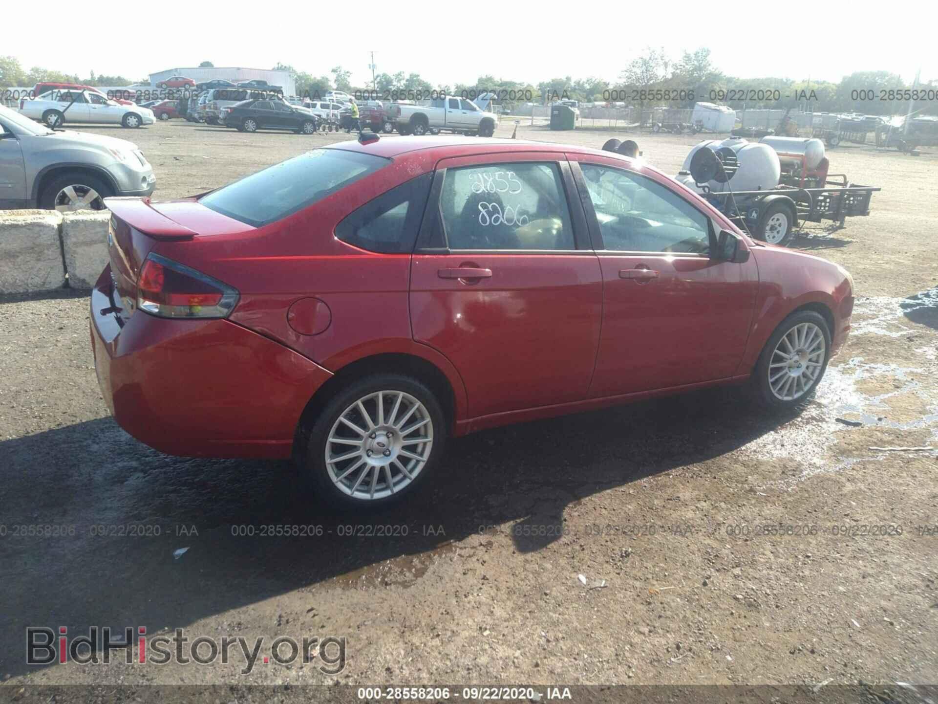 2011 FORD FOCUS - VIN: 1FAHP3GN7BW129232 - Photo 4