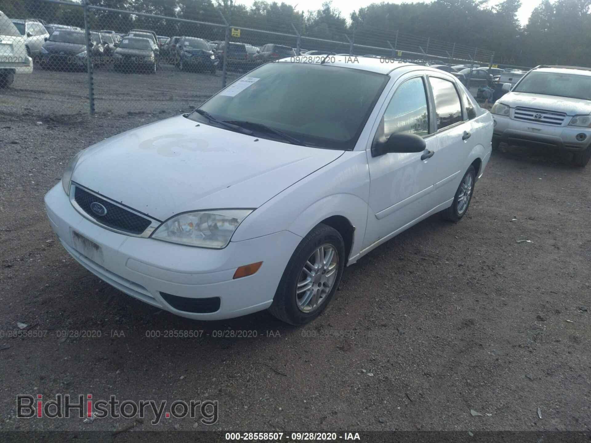 2007 FORD FOCUS - VIN: 1FAFP34N77W206782 - Фото 2
