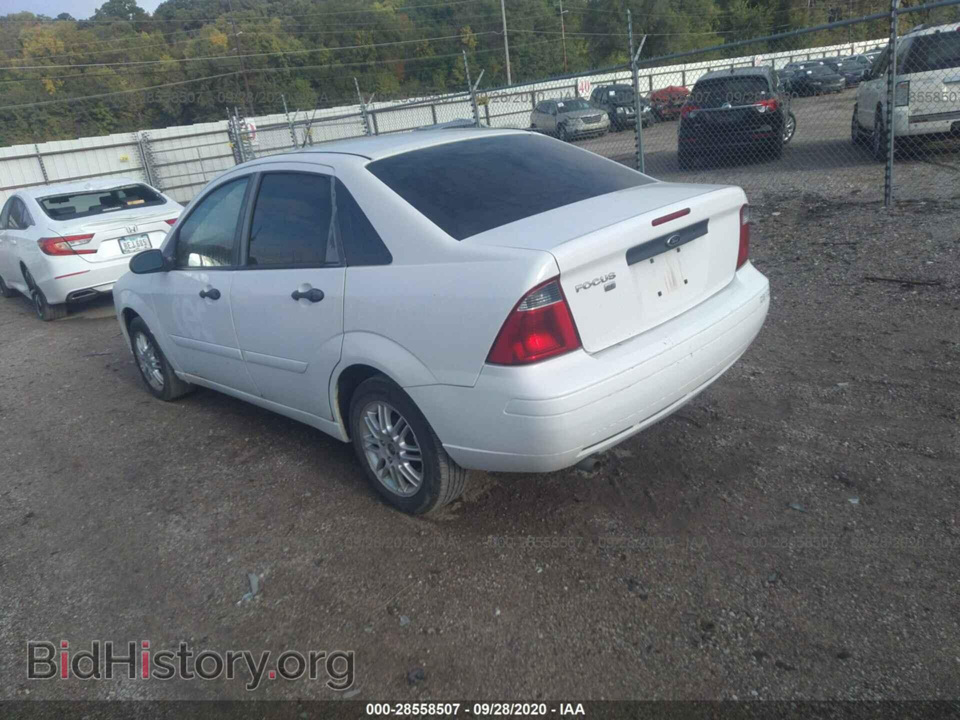 2007 FORD FOCUS - VIN: 1FAFP34N77W206782 - Фото 3