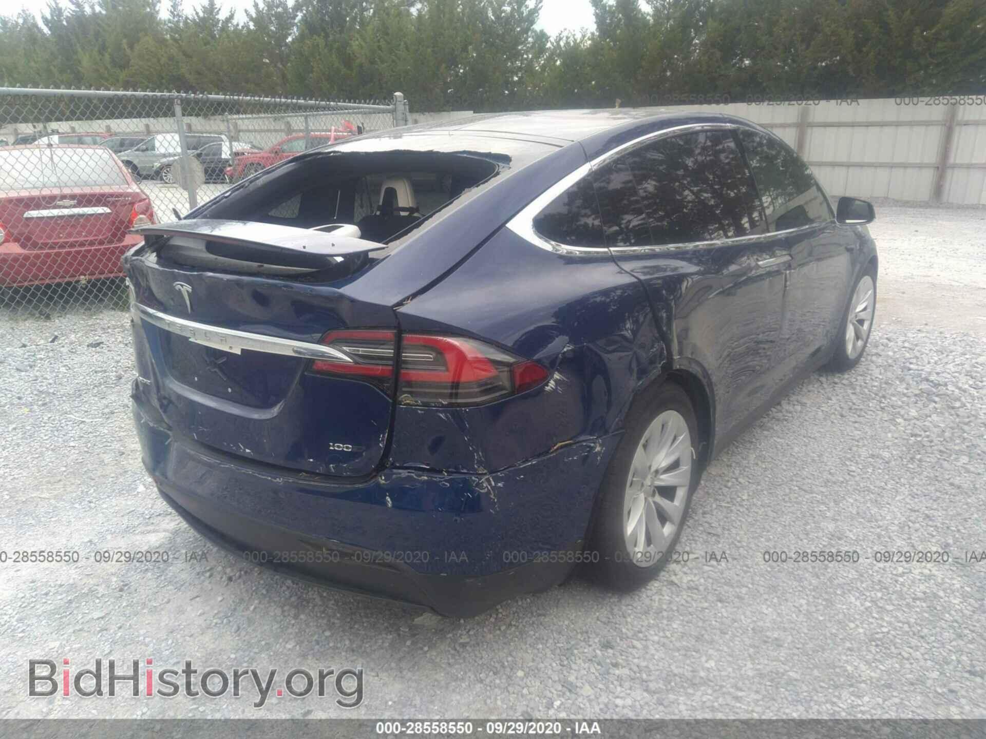 2017 TESLA MODEL X - VIN: 5YJXCBE23HF043997 - Фото 4