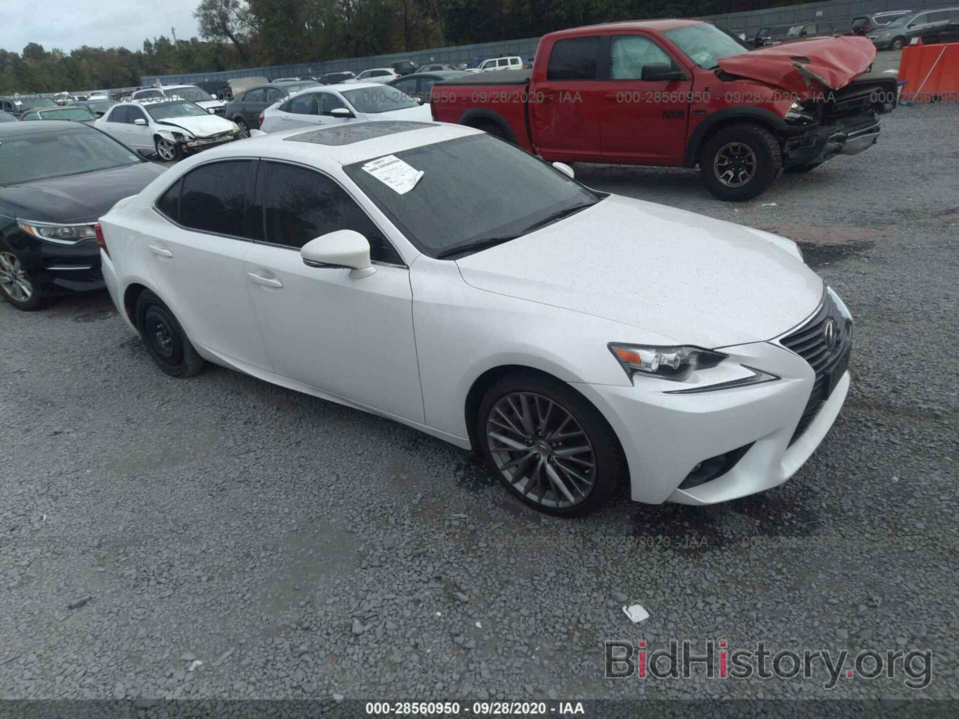 Photo JTHCM1D22G5002332 - LEXUS IS 300 2016