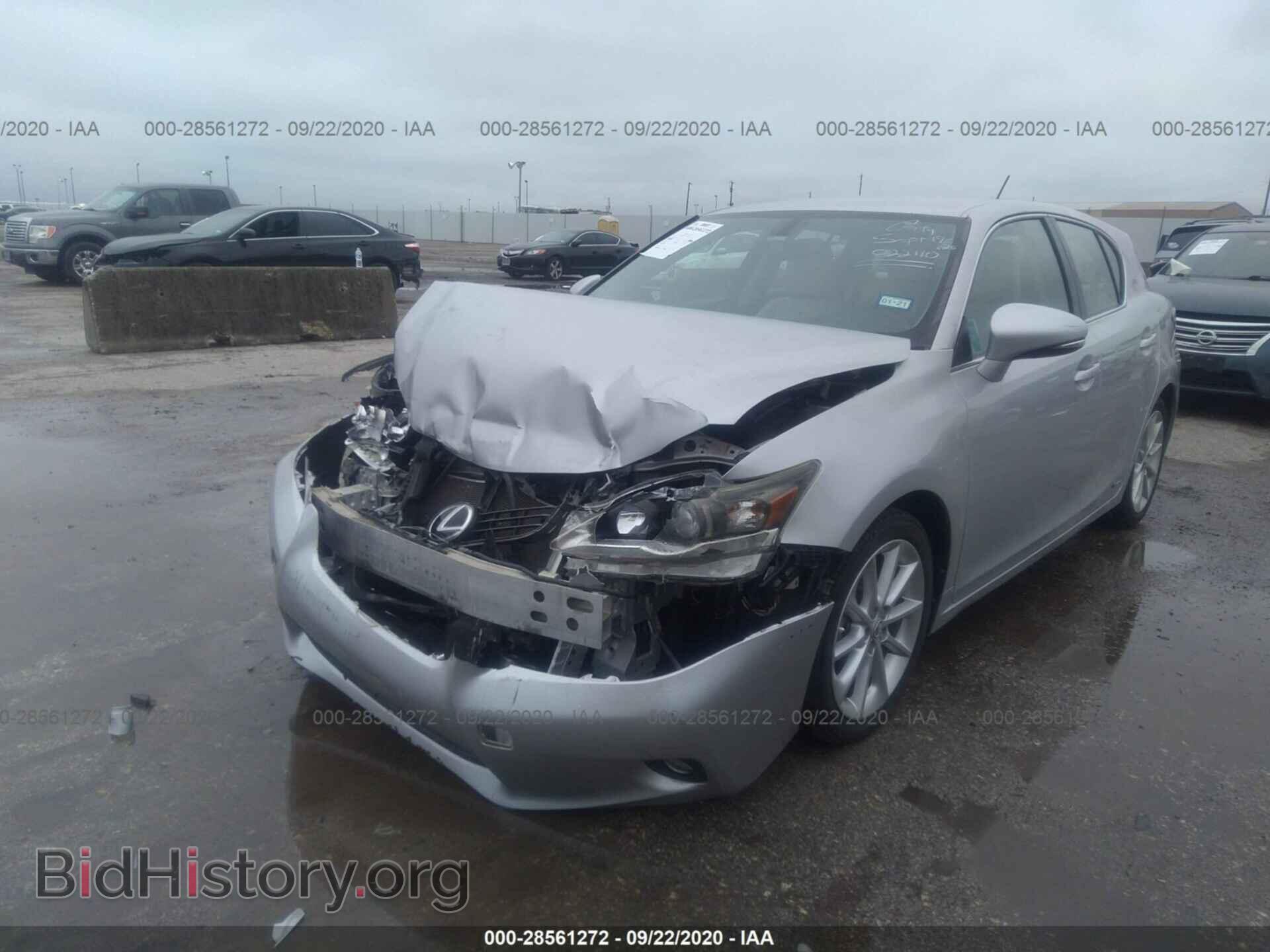 2011 LEXUS CT 200H - VIN: JTHKD5BH1B2022110 - Фото 2