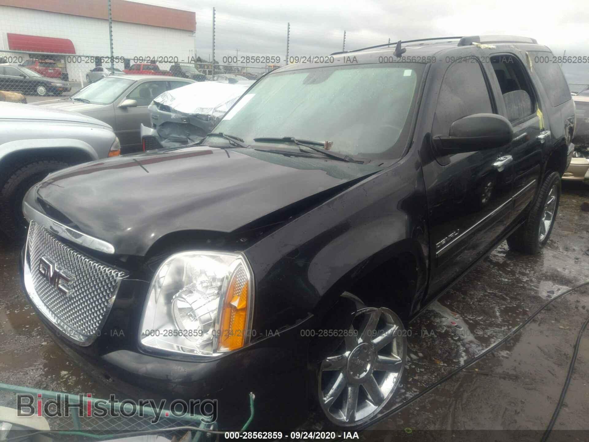 2011 GMC YUKON - VIN: 1GKS1EEF7BR367660 - Фото 2