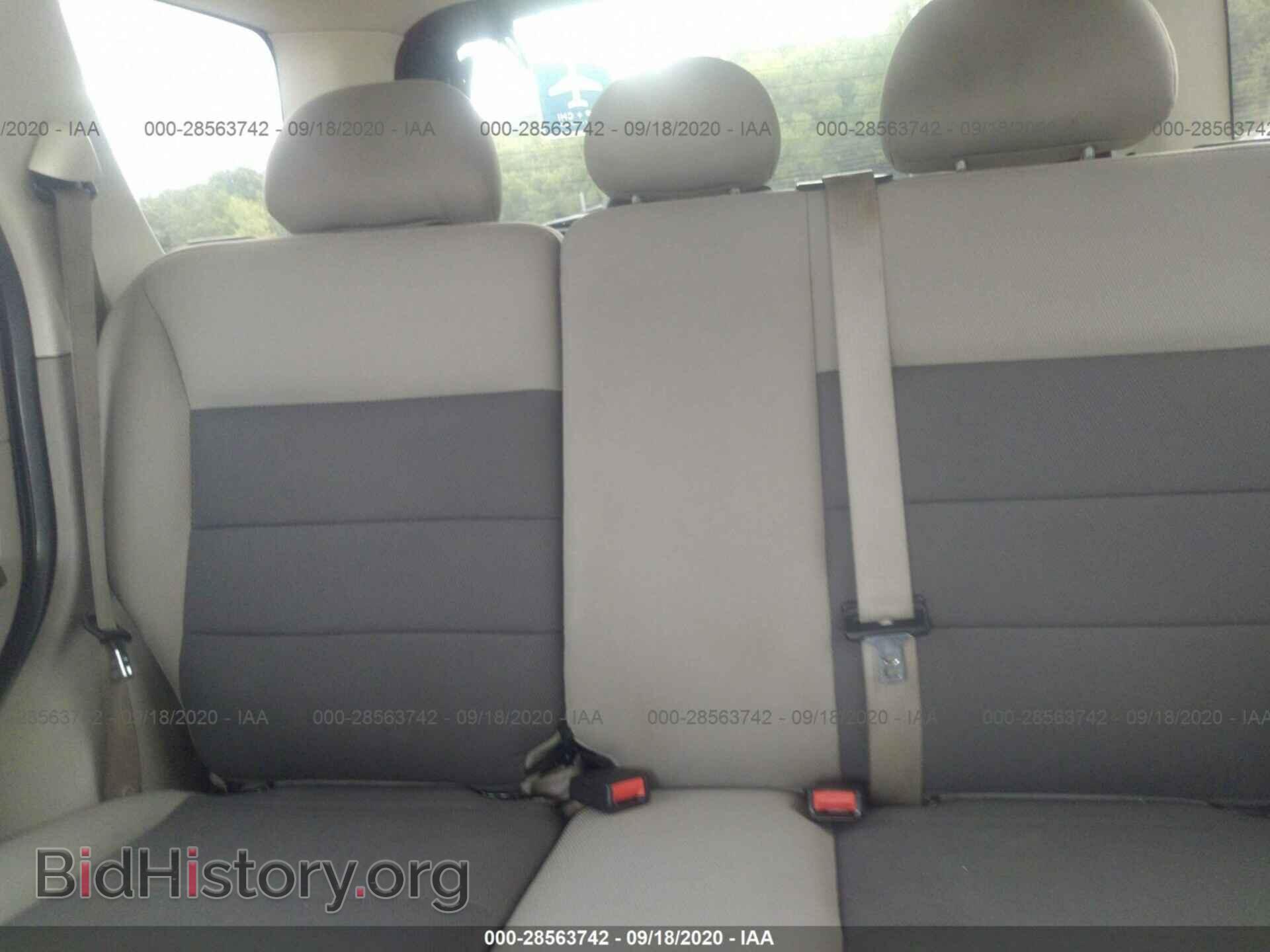 2008 FORD ESCAPE - VIN: 1FMCU03198KD14845 - Фото 8