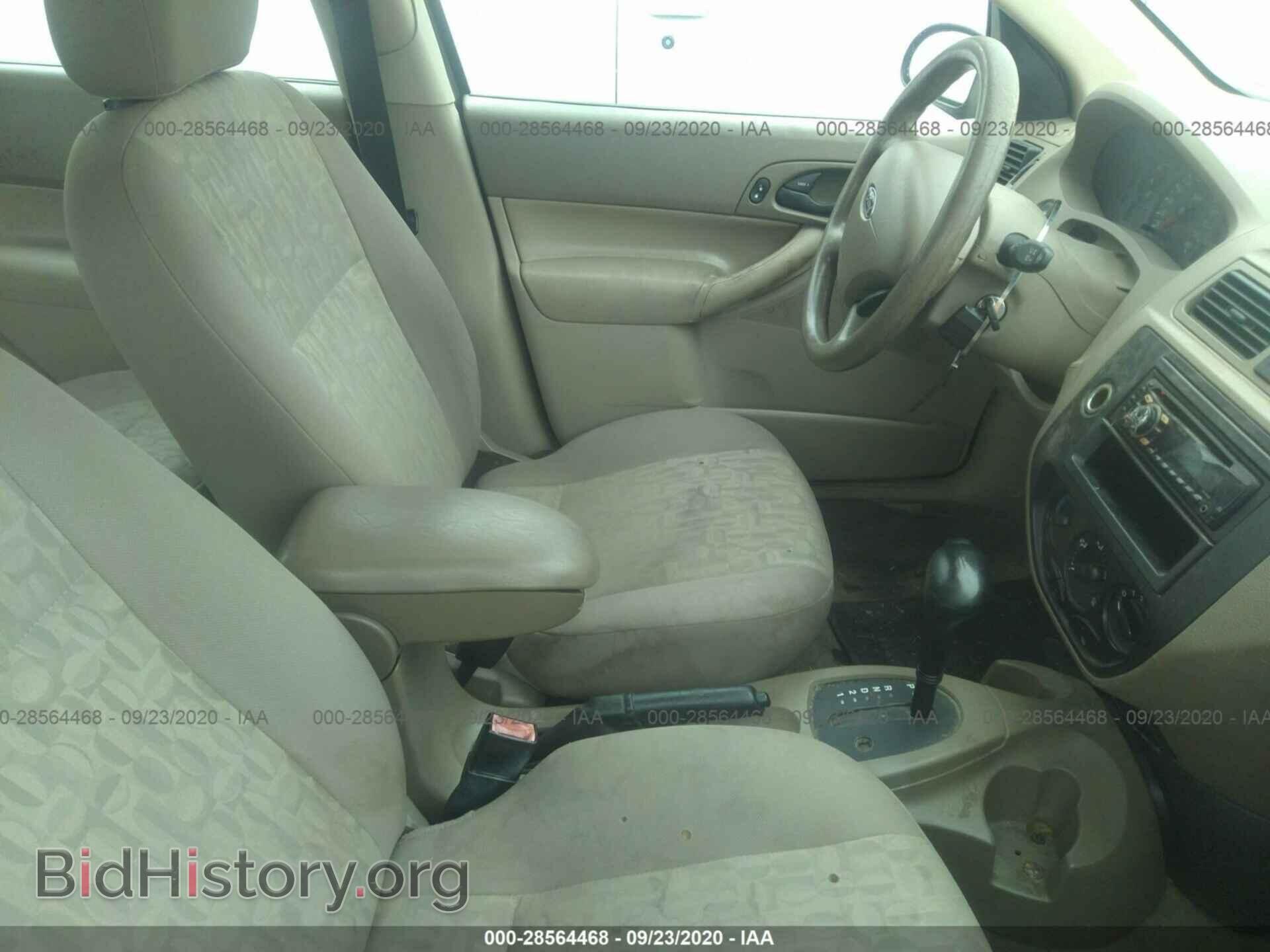 2005 FORD FOCUS - VIN: 1FAHP36N95W114110 - Фото 5