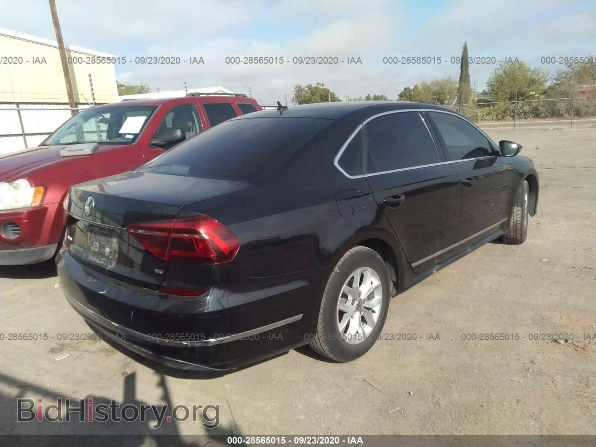 2017 VOLKSWAGEN PASSAT - VIN: 1VWAT7A37HC059082 - Фото 4