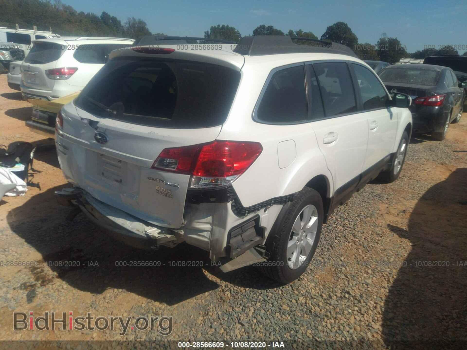 2011 SUBARU OUTBACK - VIN: 4S4BRBGC2B3332481 - Photo 4