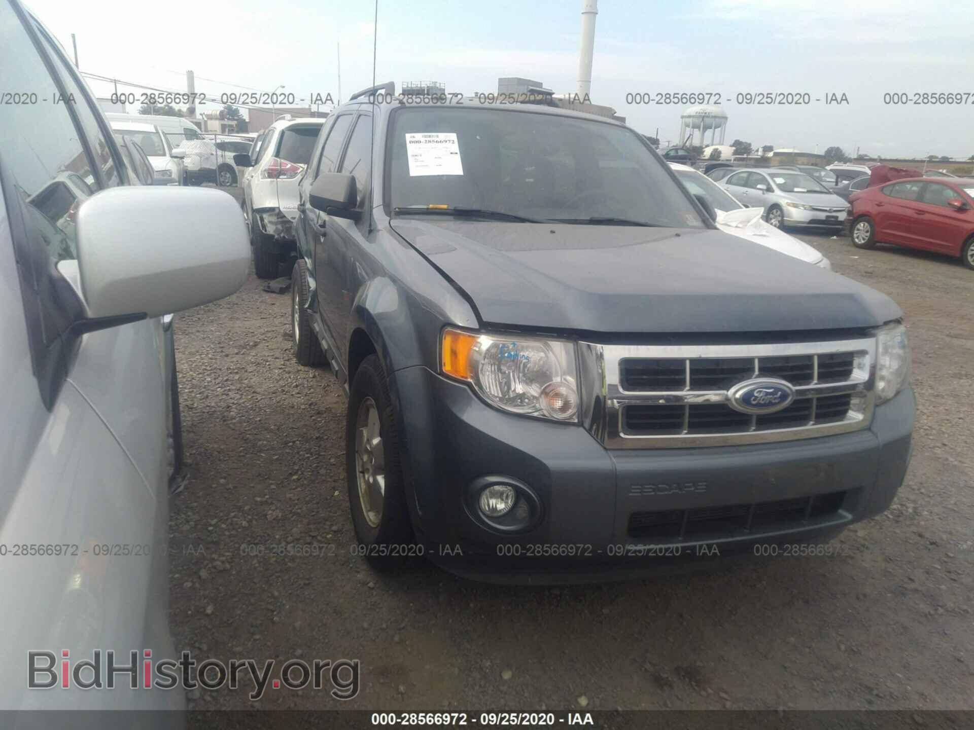 Photo 1FMCU0D74BKB95130 - FORD ESCAPE 2011