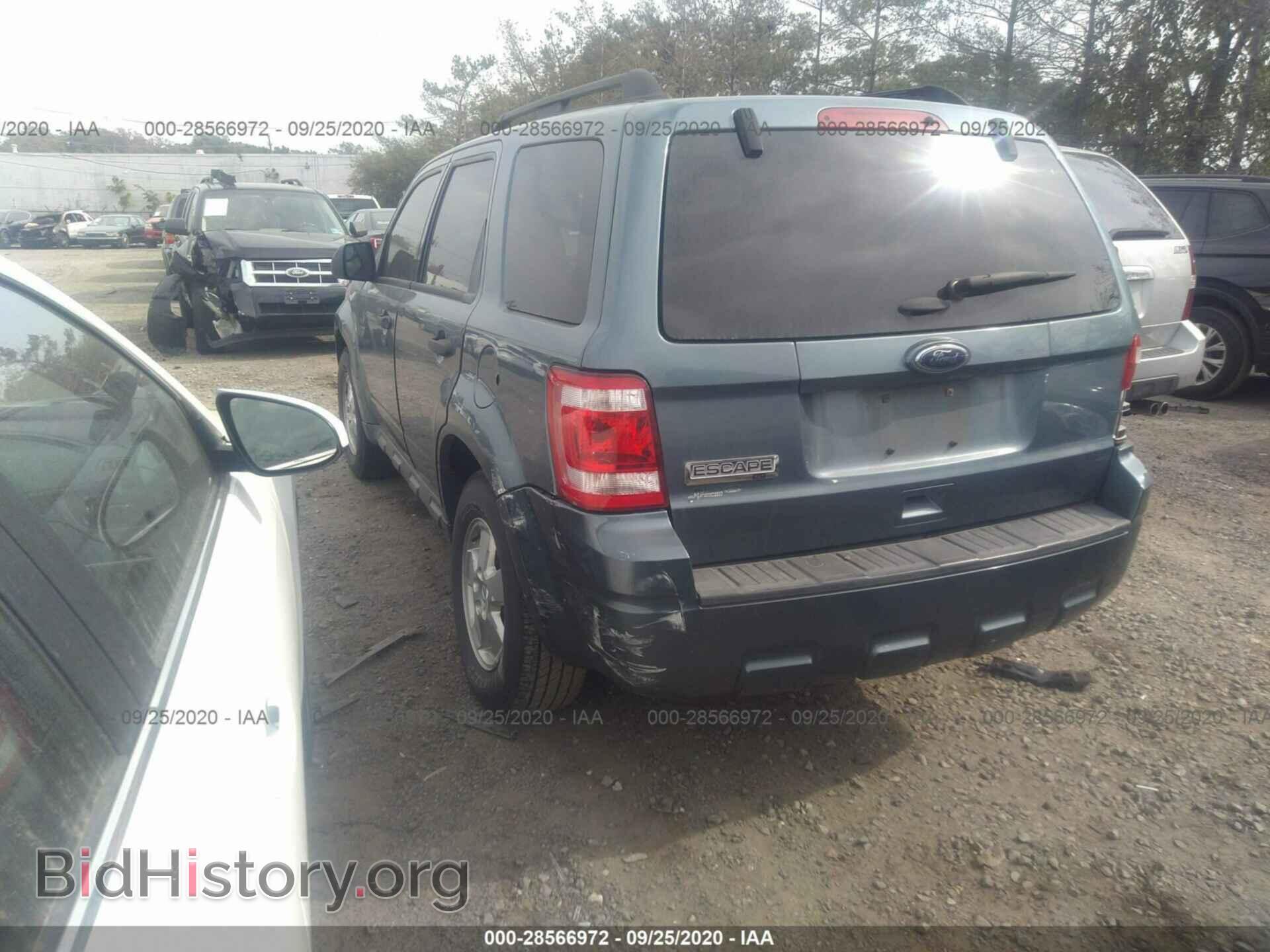 2011 FORD ESCAPE - VIN: 1FMCU0D74BKB95130 - Photo 3