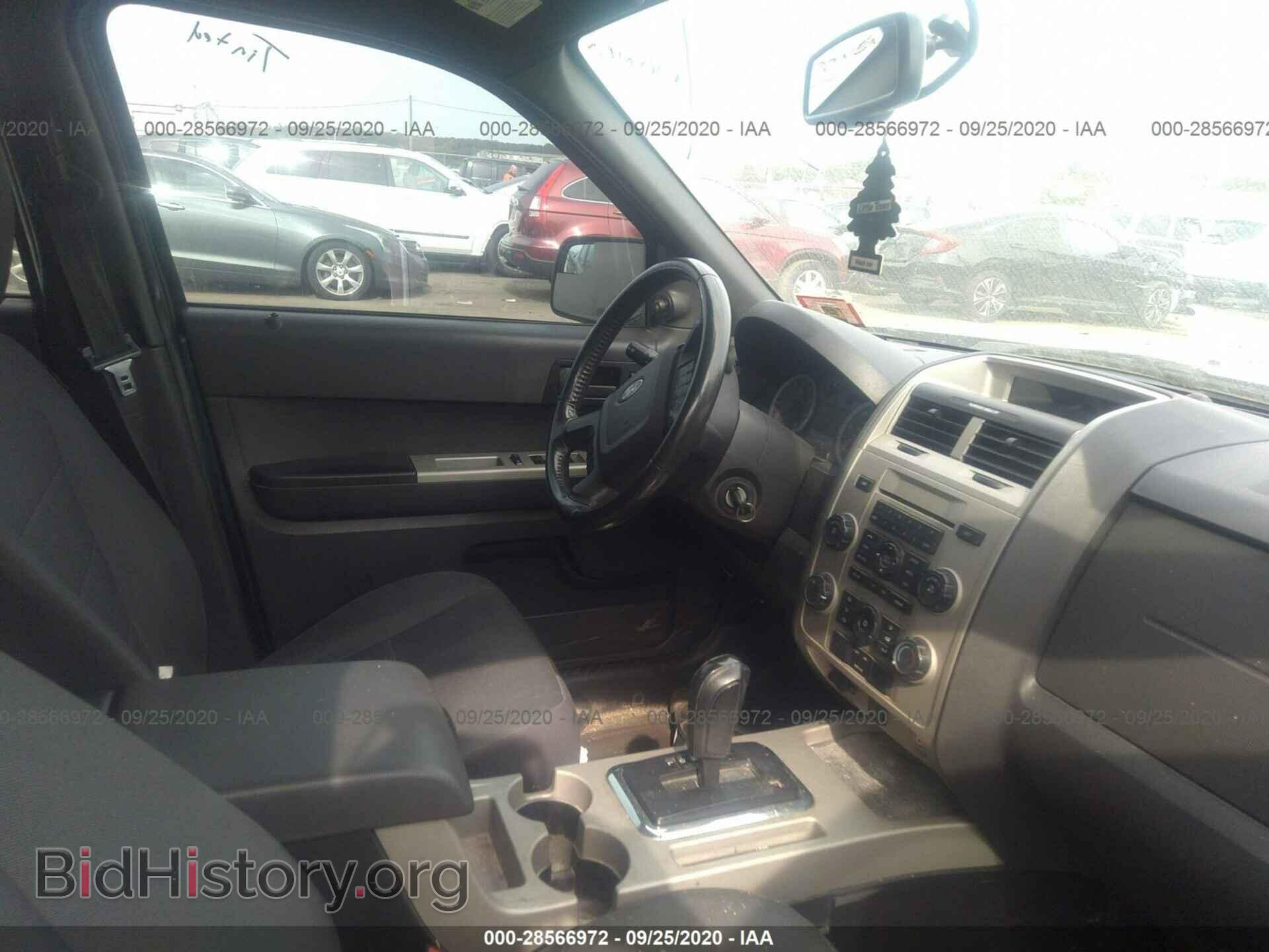 2011 FORD ESCAPE - VIN: 1FMCU0D74BKB95130 - Photo 5