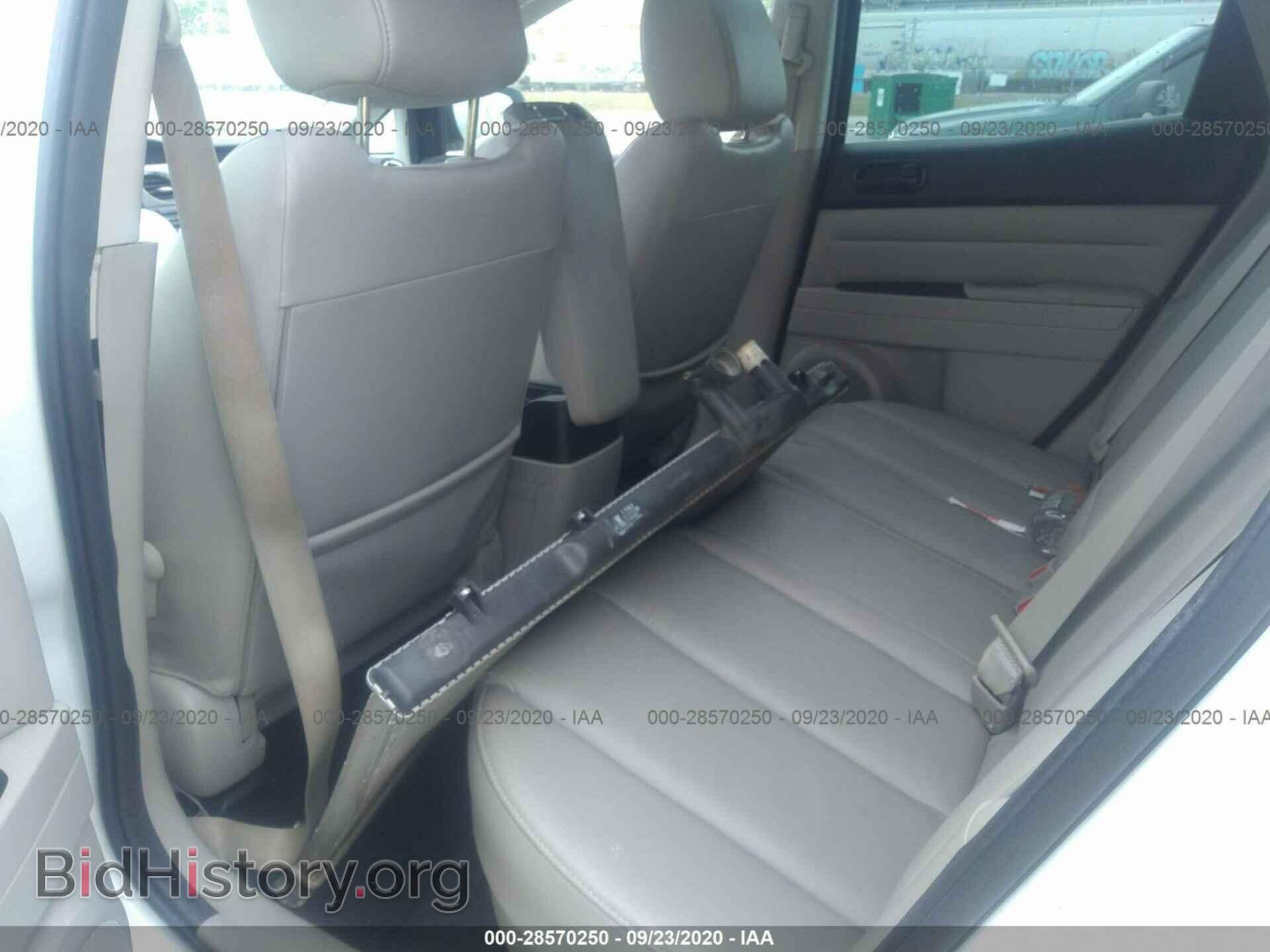 2011 MAZDA CX-7 - VIN: JM3ER2C39B0379734 - Фото 8