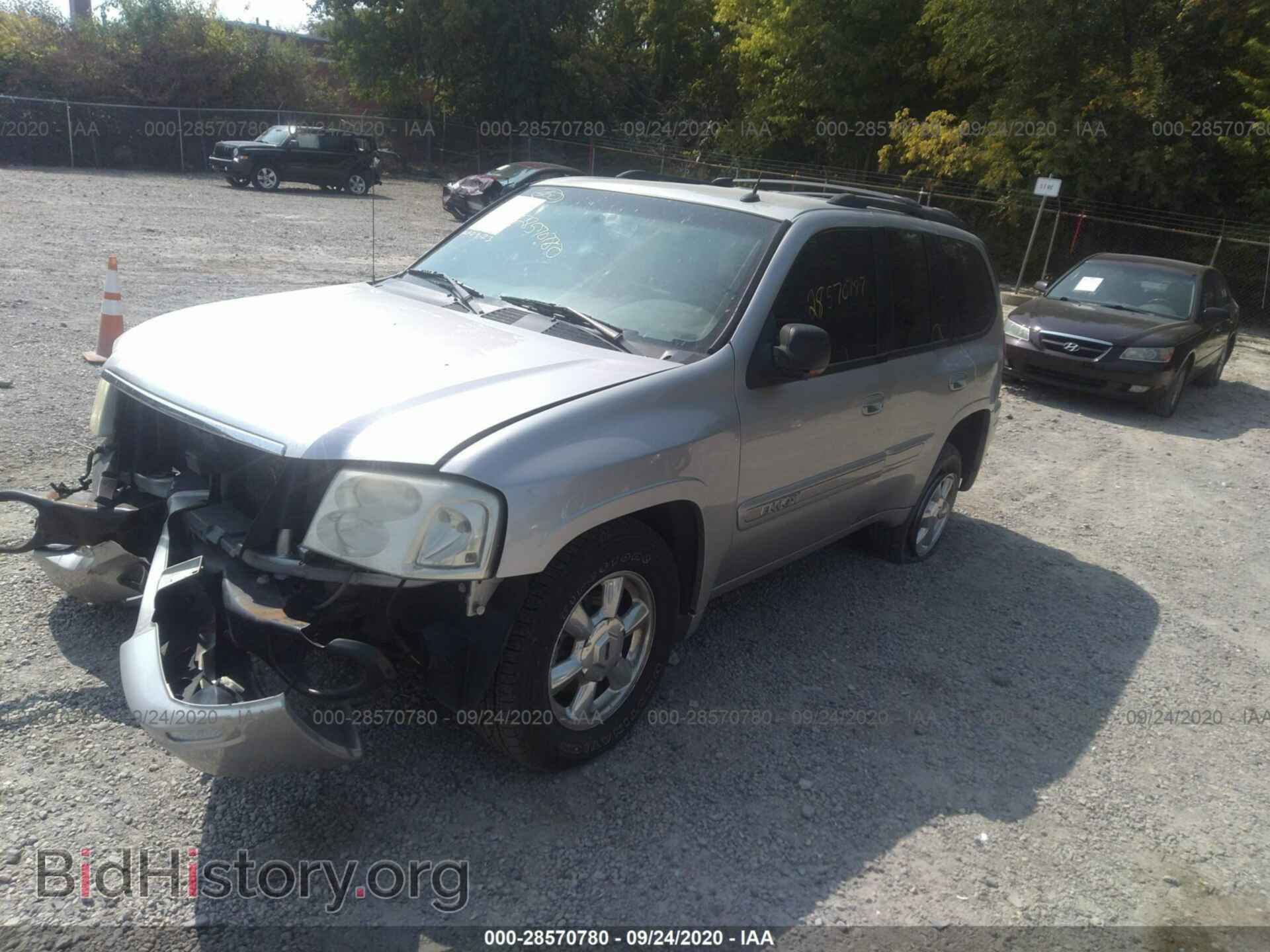 2005 GMC ENVOY - VIN: 1GKDT13S452277357 - Photo 2