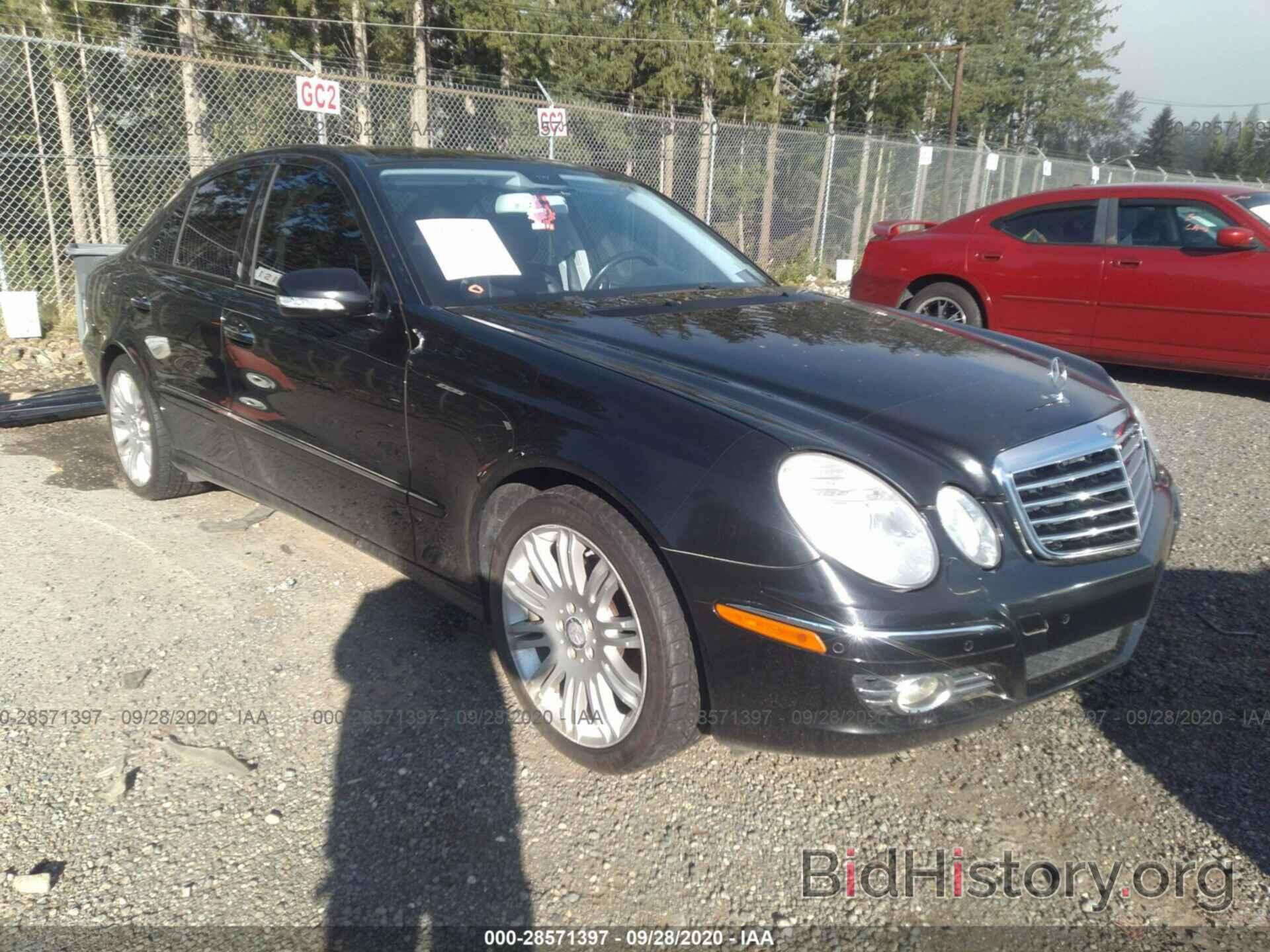 Photo WDBUF72X78B200083 - MERCEDES-BENZ E-CLASS 2008