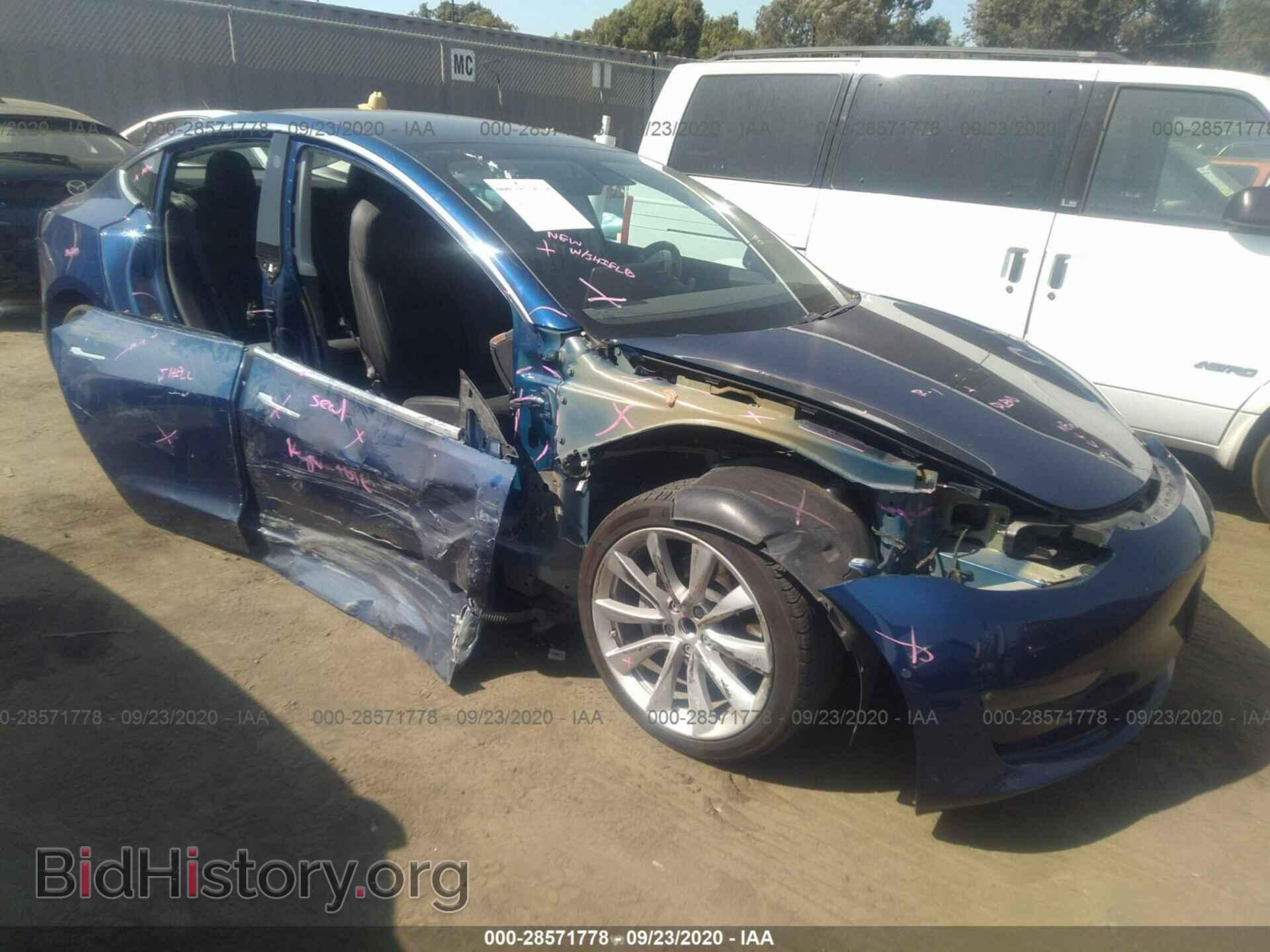 Photo 5YJ3E1EA2KF417341 - TESLA MODEL 3 2019