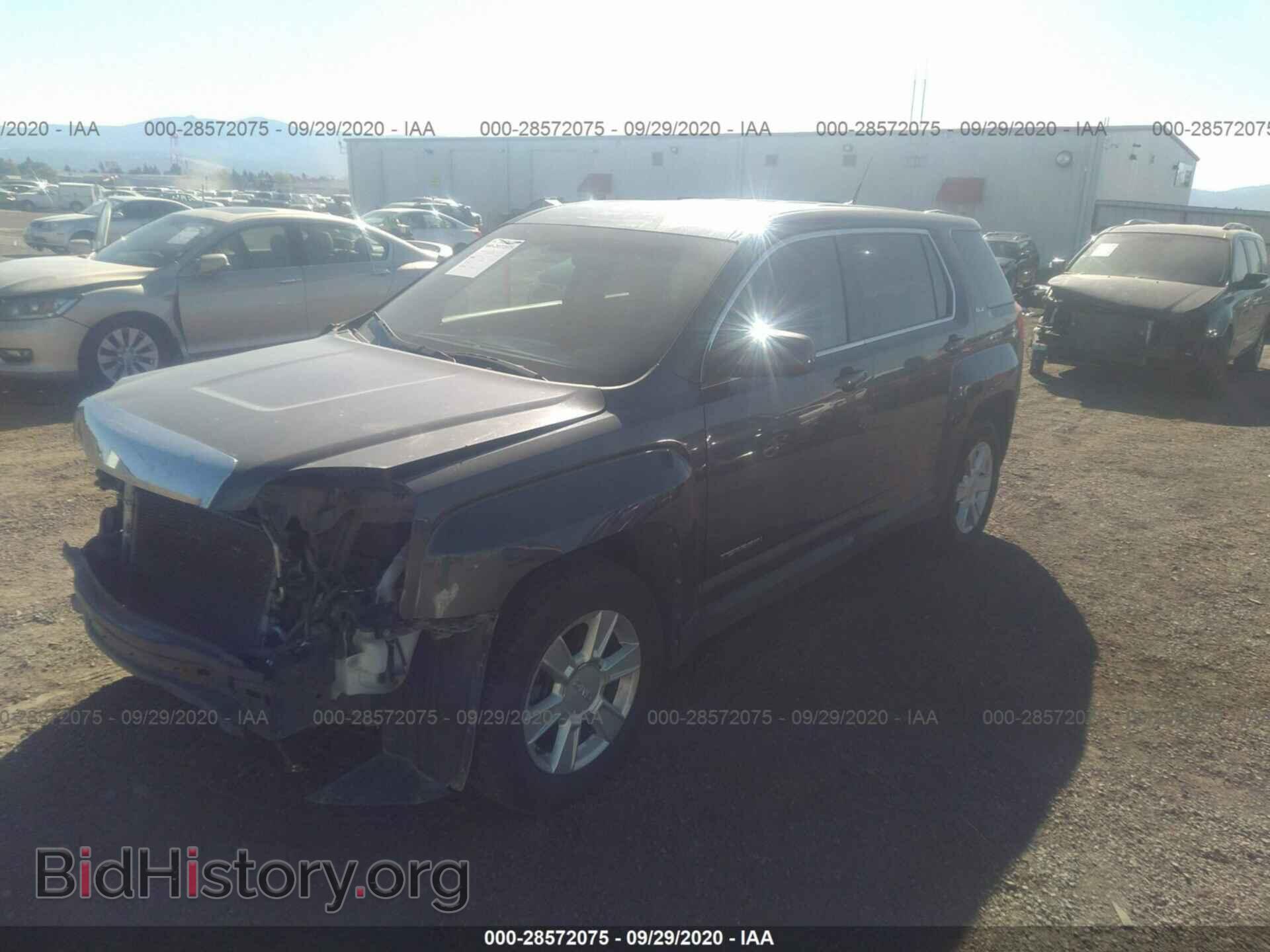 2011 GMC TERRAIN - VIN: 2CTFLREC0B6229589 - Photo 2