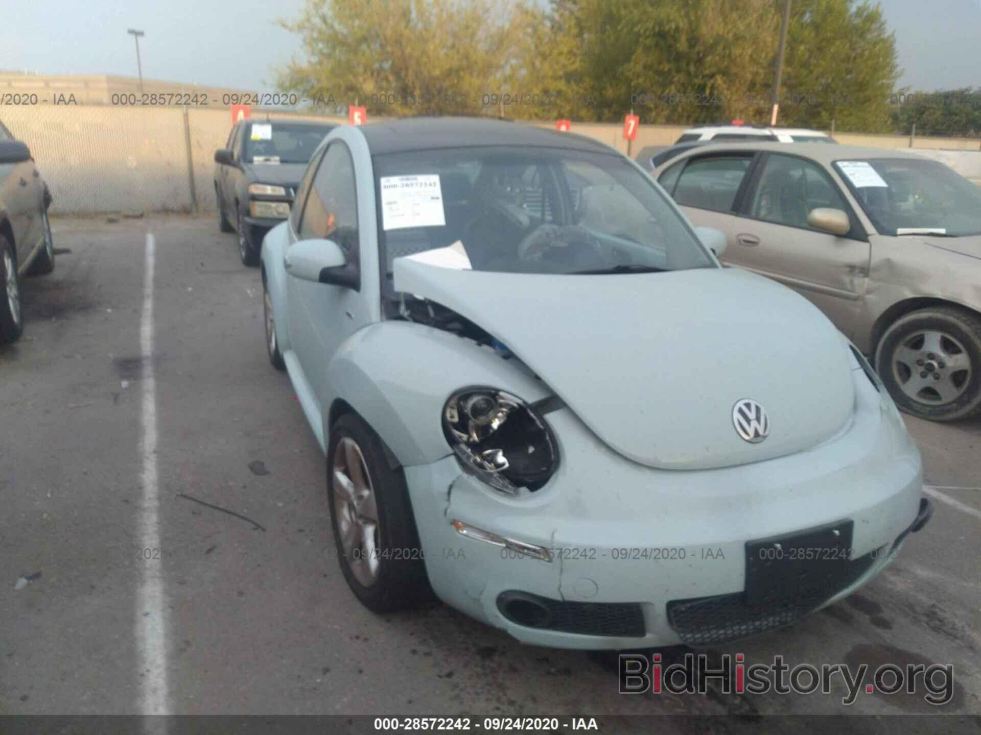 Photo 3VWRG3AG2AM025753 - VOLKSWAGEN NEW BEETLE COUPE 2010