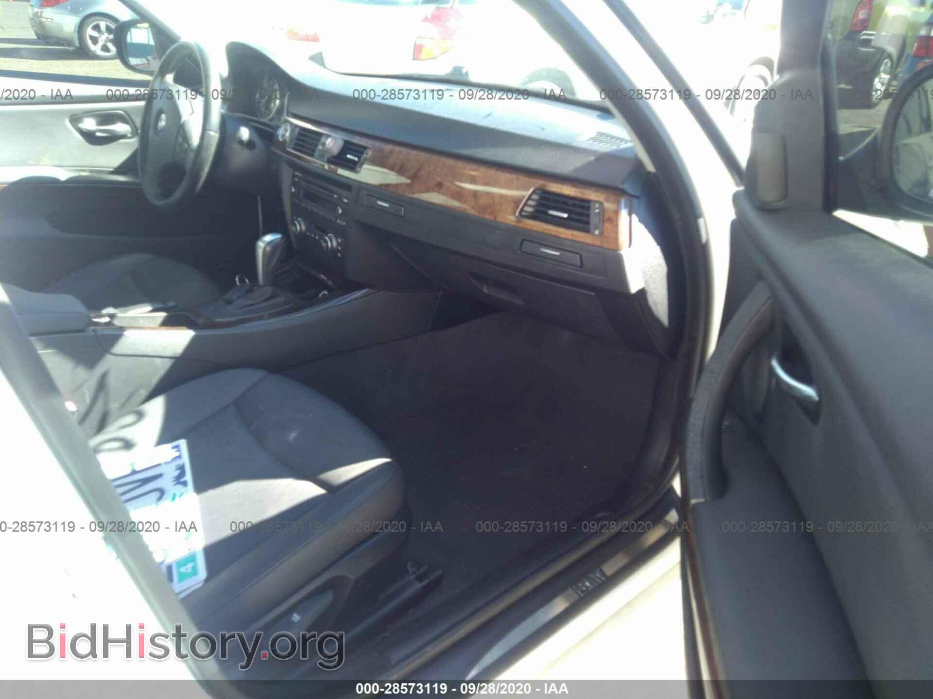 2009 BMW 3 SERIES - VIN: WBAPH53529A434663 - Фото 5