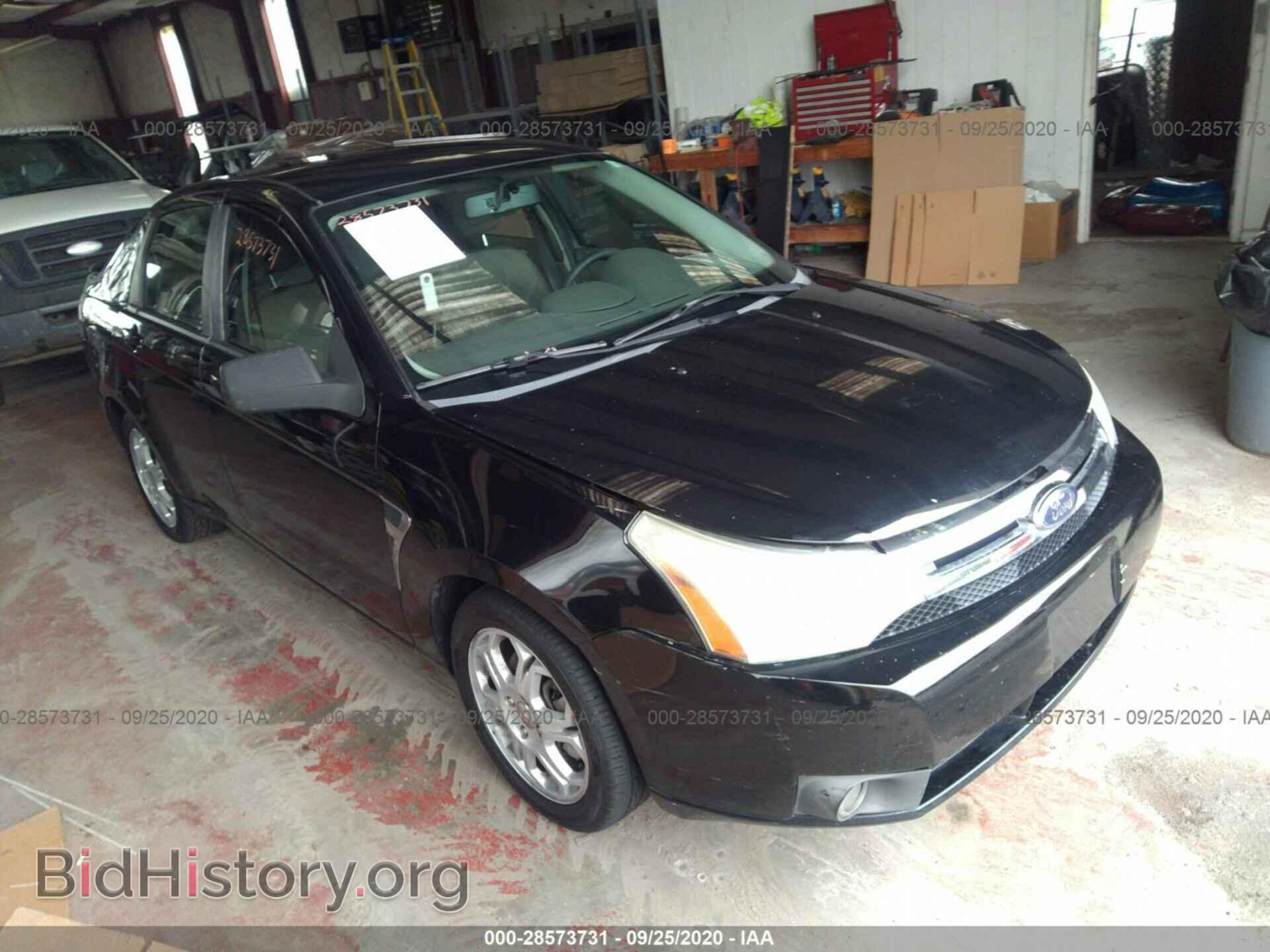 Photo 1FAHP35N78W194867 - FORD FOCUS 2008