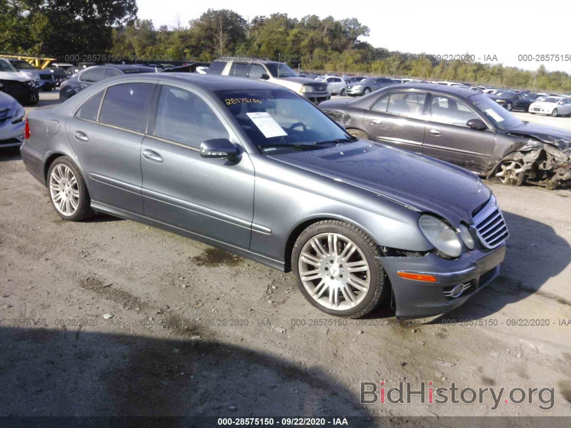 Photo WDBUF56X27B062207 - MERCEDES-BENZ E-CLASS 2007